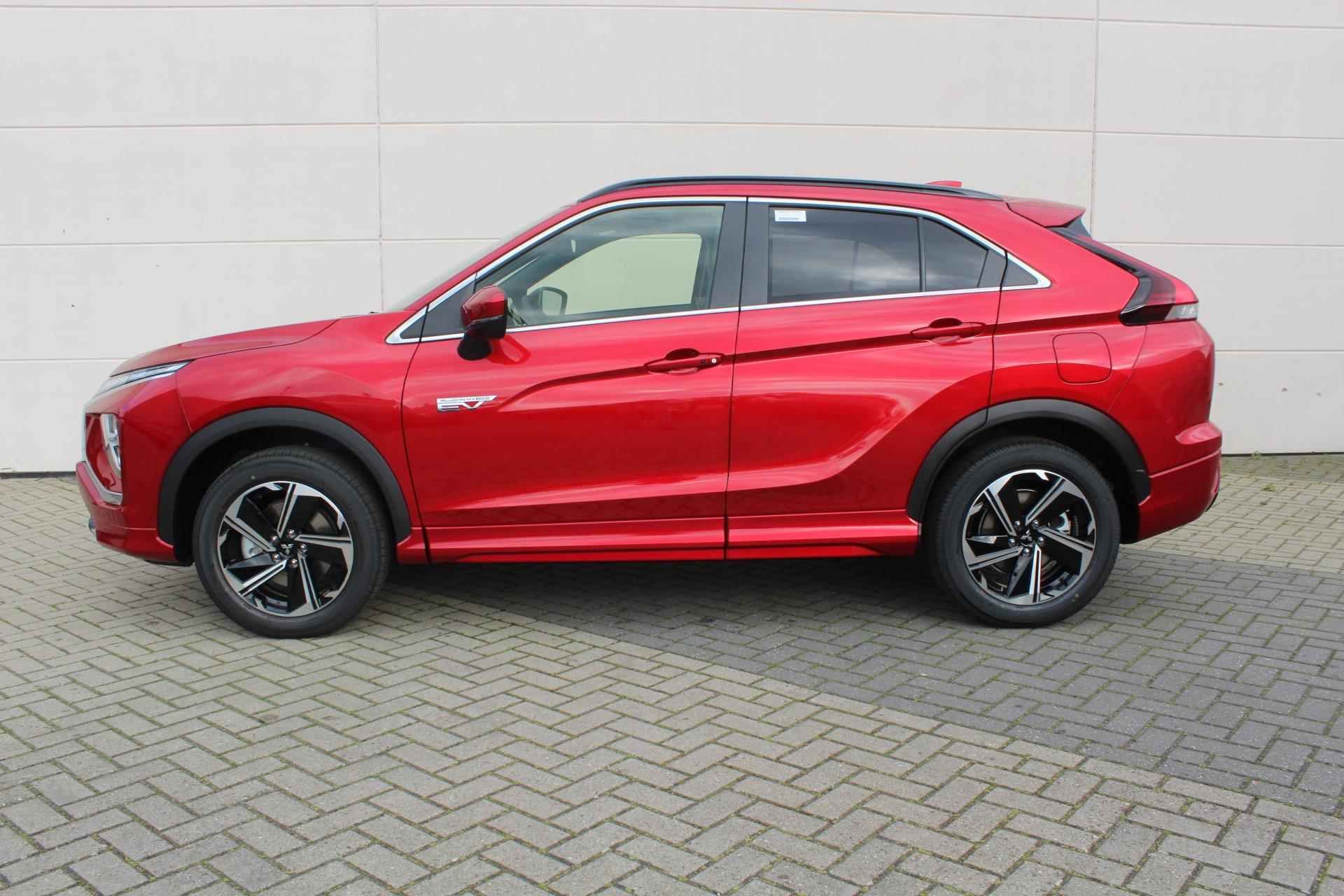 Mitsubishi Eclipse Cross 2.4 PHEV Executive / Climate & (Adaptieve) Cruise Control / Elektrisch Verstelbare Bestuurderstoel / Navigatie / Stoel- & Stuurverwarming / 360 Graden Camera / 1.500 KG Trekgewicht / - 9/42