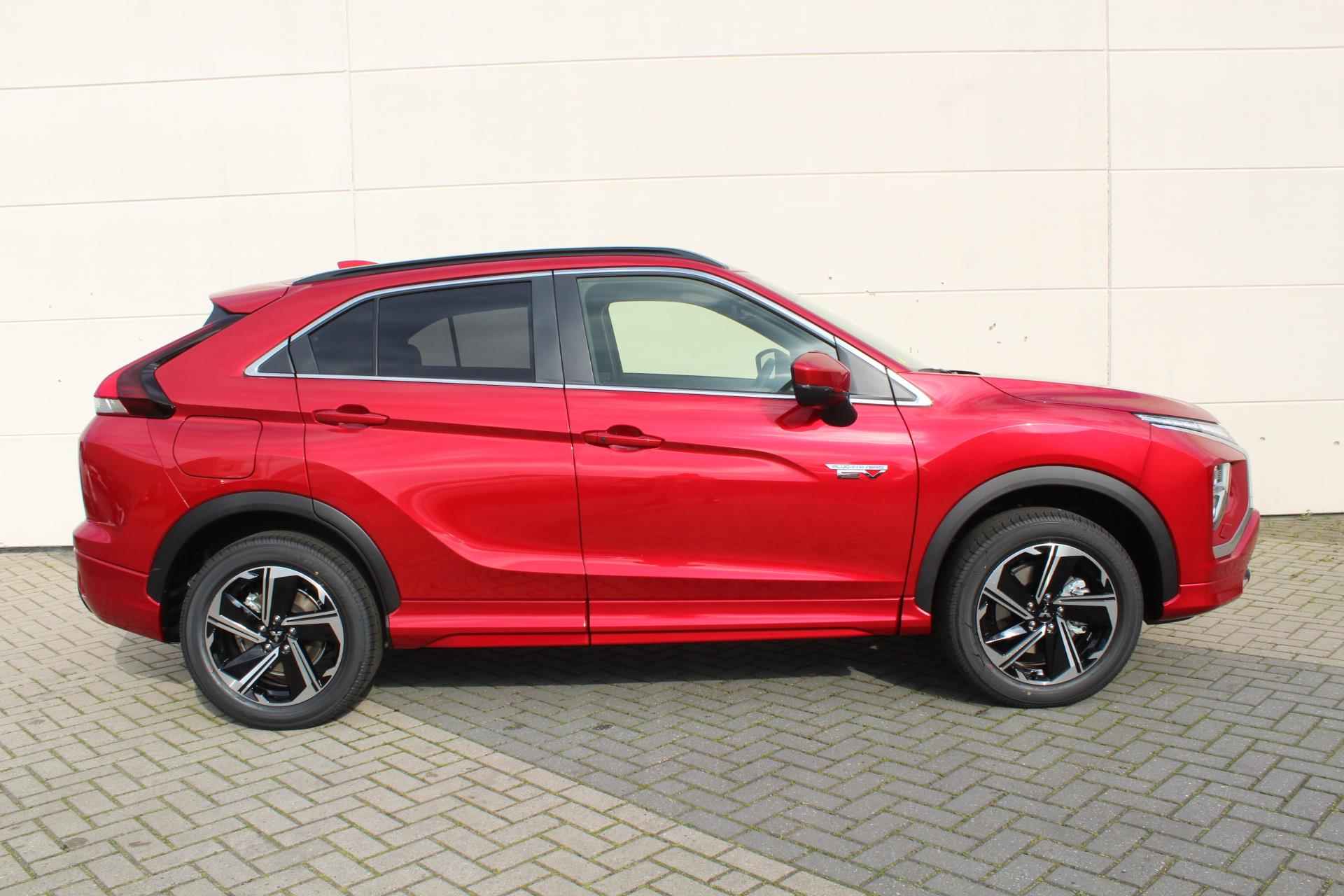 Mitsubishi Eclipse Cross 2.4 PHEV Executive / Climate & (Adaptieve) Cruise Control / Elektrisch Verstelbare Bestuurderstoel / Navigatie / Stoel- & Stuurverwarming / 360 Graden Camera / 1.500 KG Trekgewicht / - 20/42