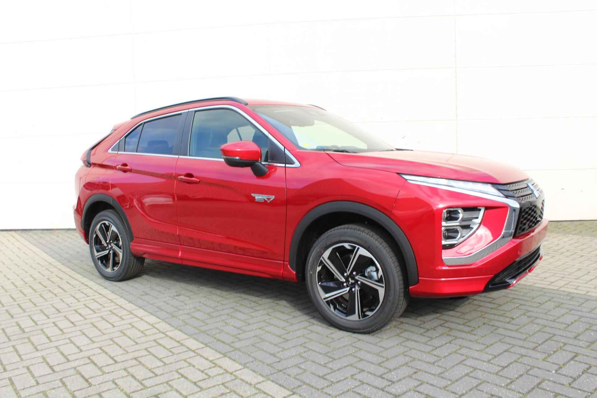 Mitsubishi Eclipse Cross 2.4 PHEV Executive / Climate & (Adaptieve) Cruise Control / Elektrisch Verstelbare Bestuurderstoel / Navigatie / Stoel- & Stuurverwarming / 360 Graden Camera / 1.500 KG Trekgewicht / - 21/42