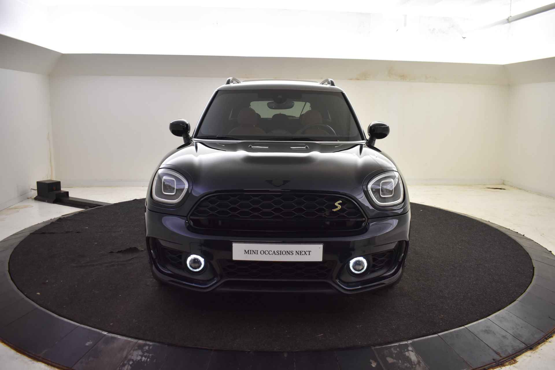 MINI Countryman Cooper SE ALL4 JCW Automaat / Premium Plus Pakket / Panoramadak / Achteruitrijcamera / Comfort Access / Active Cruise Control / LED / Head-Up - 46/48