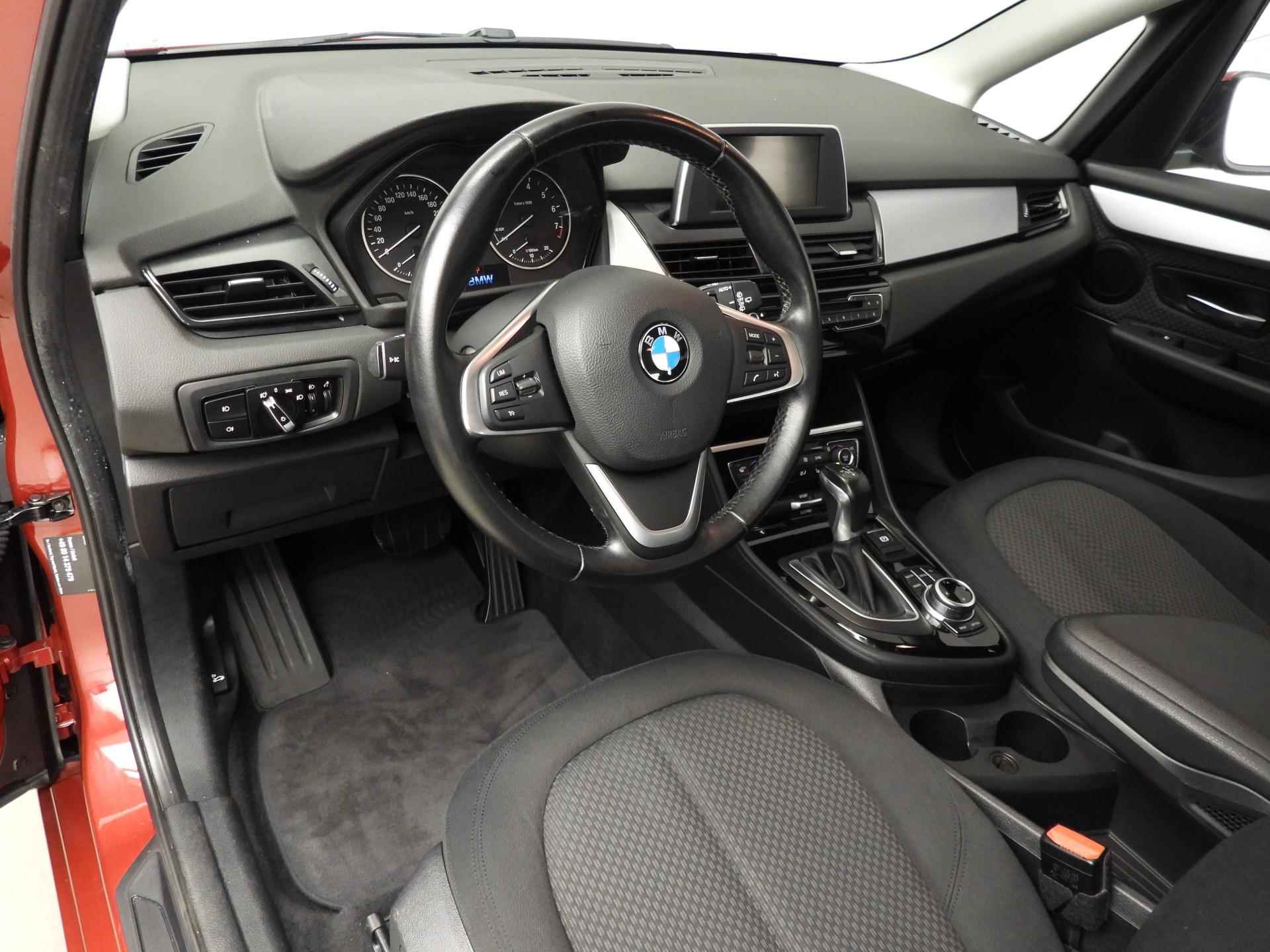 BMW 2 Serie Active Tourer 218i Centennial High Executive | Stoelverwarming | Navigatie | Elek. kofferdeksel - 6/39