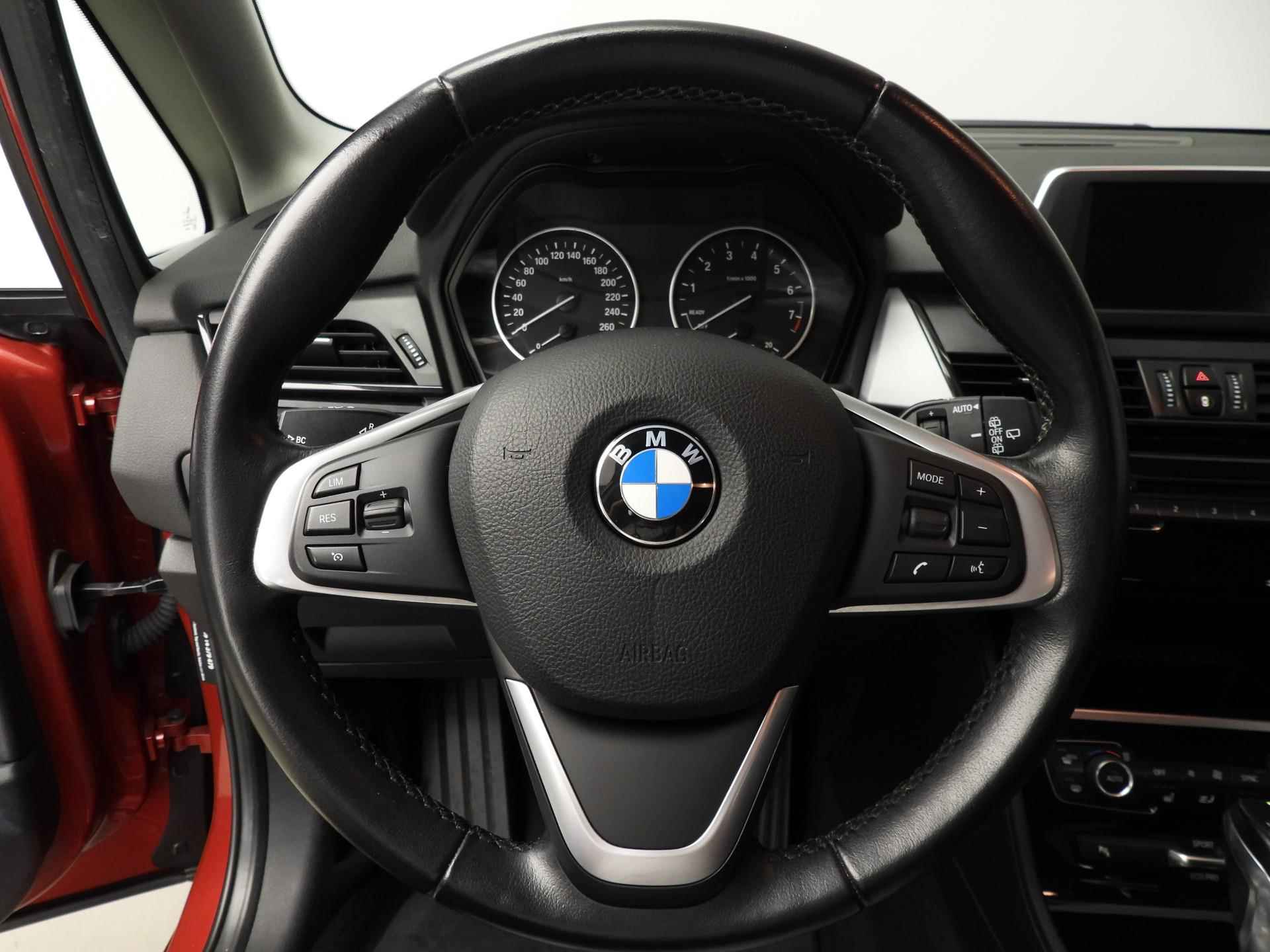 BMW 2 Serie Active Tourer 218i Centennial High Executive | Stoelverwarming | Navigatie | Elek. kofferdeksel - 10/39