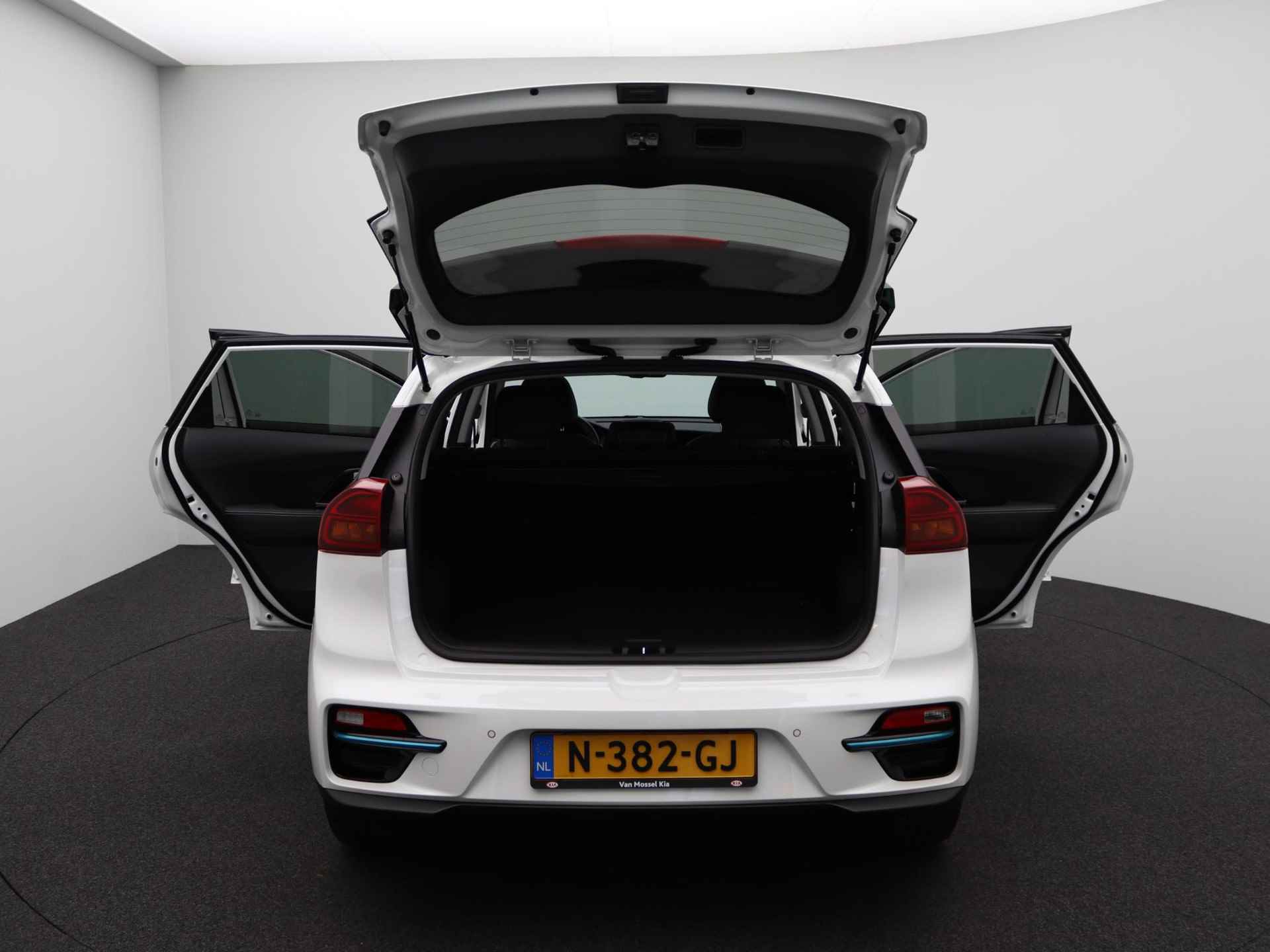 Kia e-Niro DynamicPlusLine 64 kWh | Na SEPP € 27940,- | Navi | Lichtmetalen velgen | Camera | - 16/46