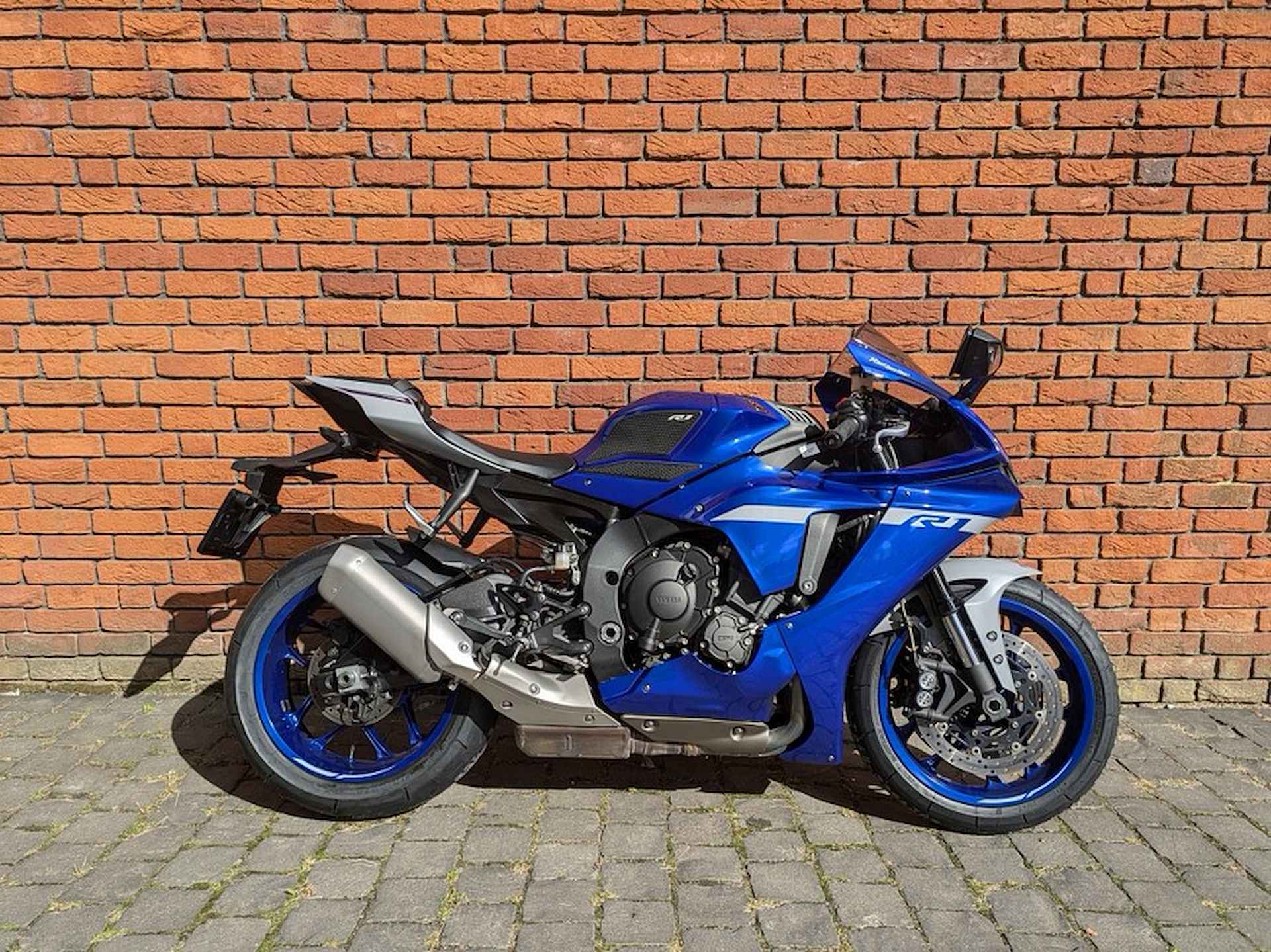 Yamaha YZF-R1 - 3/10