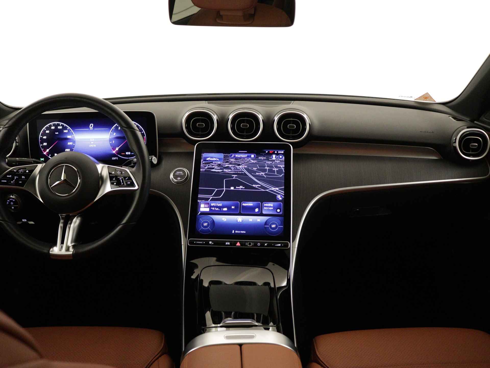 Mercedes-Benz C-Klasse 180 Luxury Line | Panoramadak | Stoelverwarming | Parkeersensoren + Camera | Elektrische achterklep | Inclusief 24 maanden Certified garantie | - 6/44
