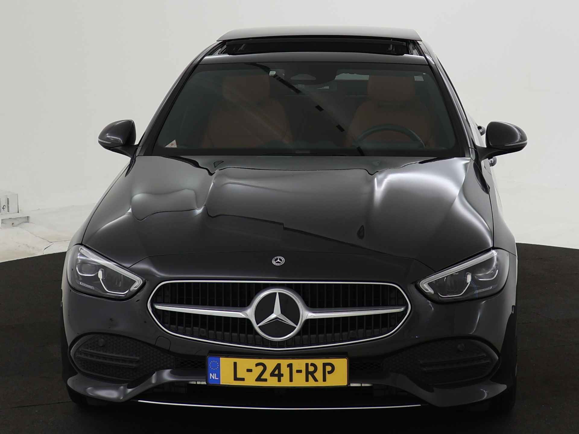 Mercedes-Benz C-Klasse 180 Luxury Line | Panoramadak | Stoelverwarming | Parkeersensoren + Camera | Elektrische achterklep | Inclusief 24 maanden Certified garantie | - 29/44
