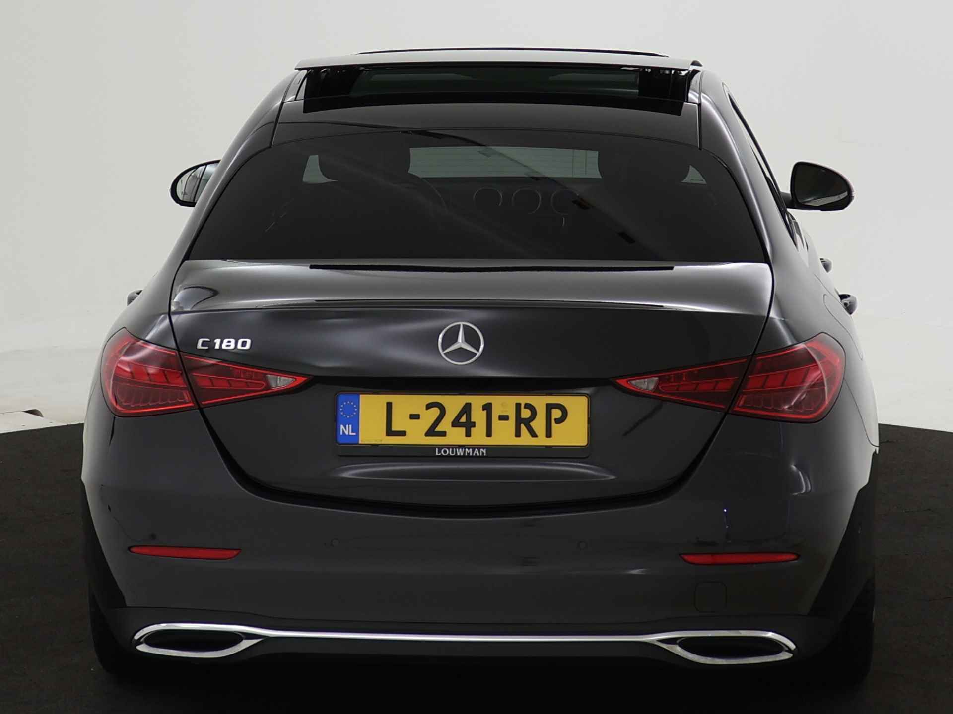 Mercedes-Benz C-Klasse 180 Luxury Line | Panoramadak | Stoelverwarming | Parkeersensoren + Camera | Elektrische achterklep | Inclusief 24 maanden Certified garantie | - 31/44