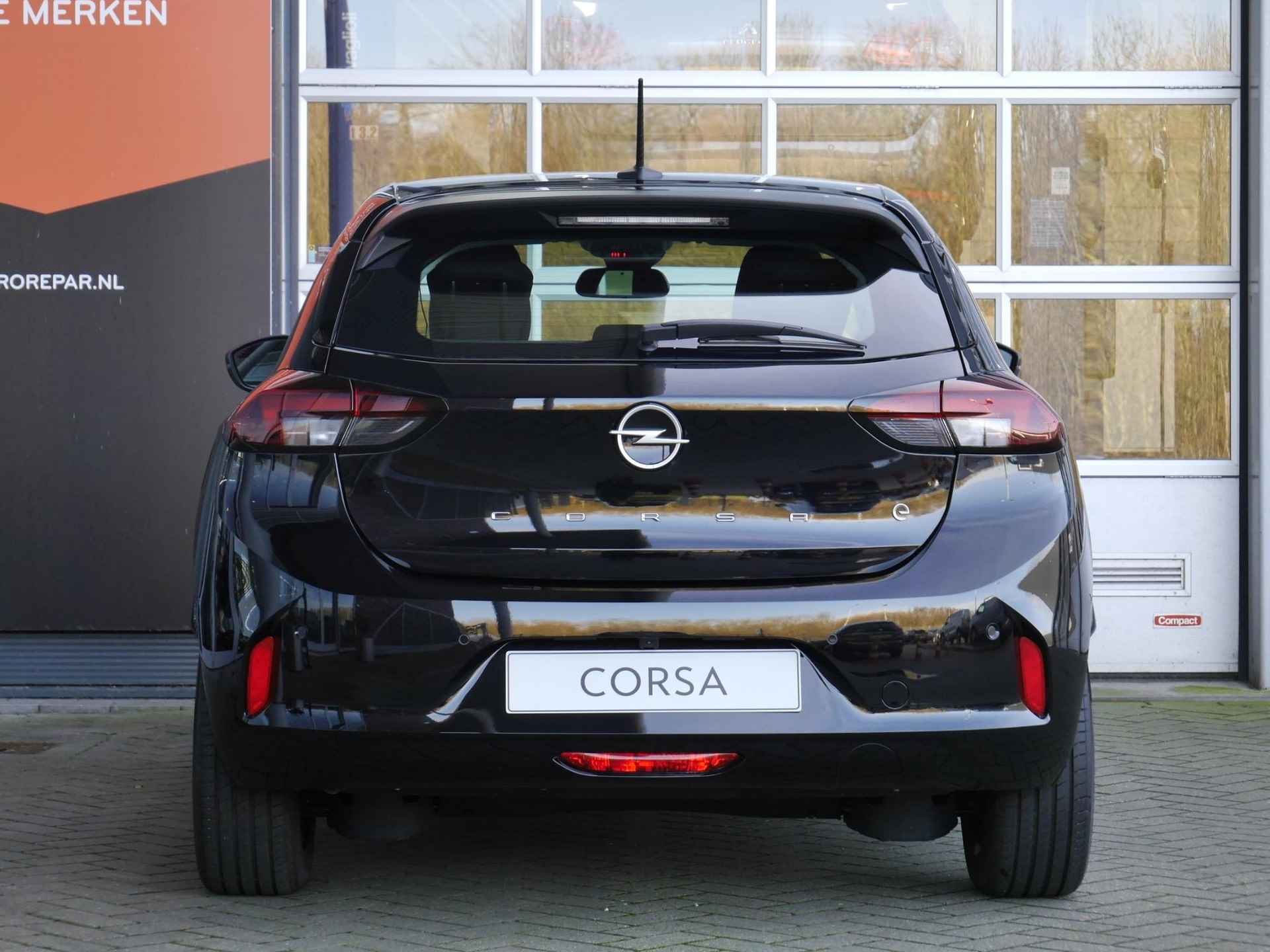 Opel Corsa E 50kwh | Nieuwe auto | Achteruitrijcamera | Stoel en stuurverwarming | Keyless start | Dodehoekdetectie | Armleuning voor | Led verlichting | Parkeersensoren voor en achter - 4/35