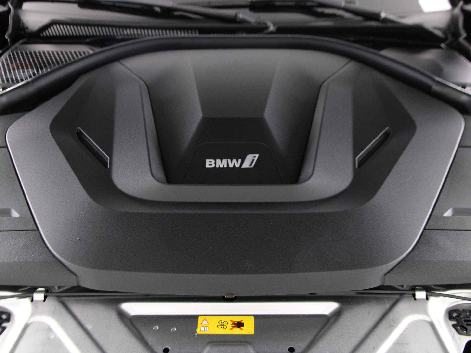 BMW i4 eDrive40 M-Sport - 5/22