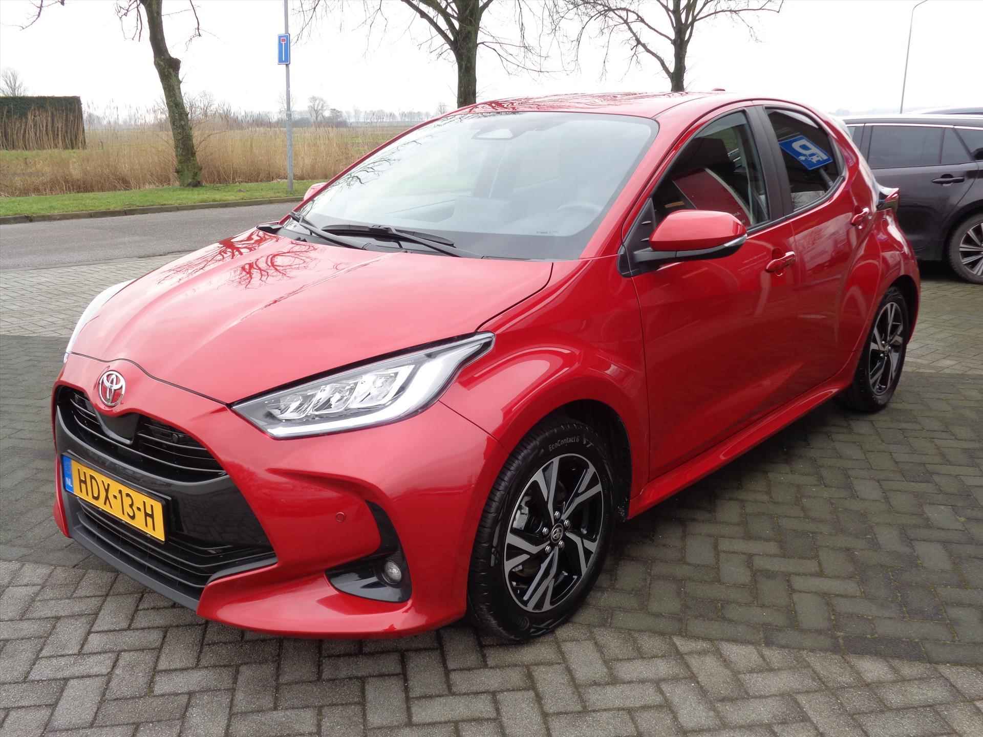 TOYOTA Yaris Hybrid 115 CVT First Edition | Parkeersensoren | Stuurverwarming | Stoelverwarming | Camera - 3/28