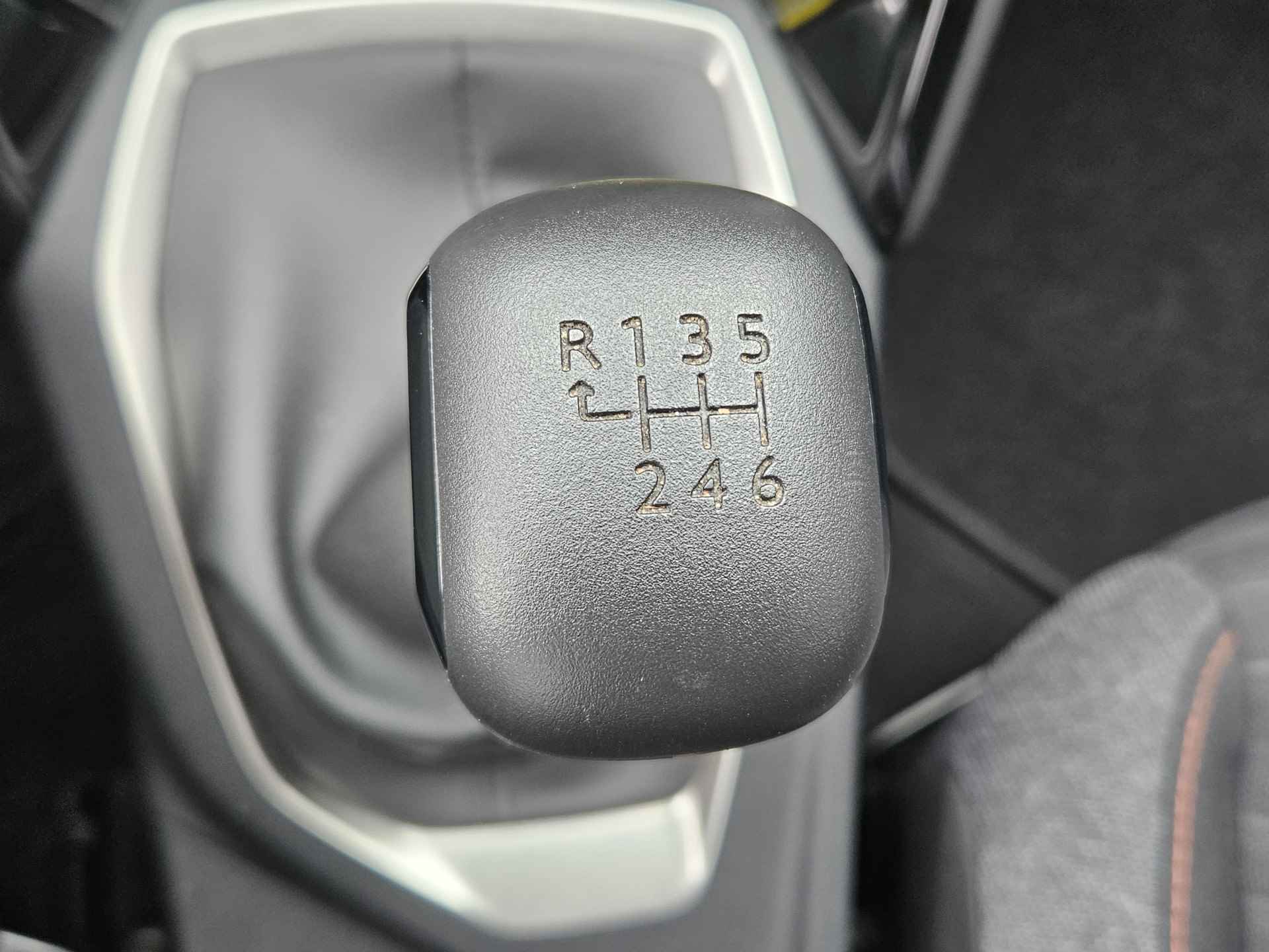 Peugeot 208 1.2 PureTech Active 100 PK Navigatie via Apple Carplay en Android Auto | Parkeersensoren | Bluetooth | - 32/33