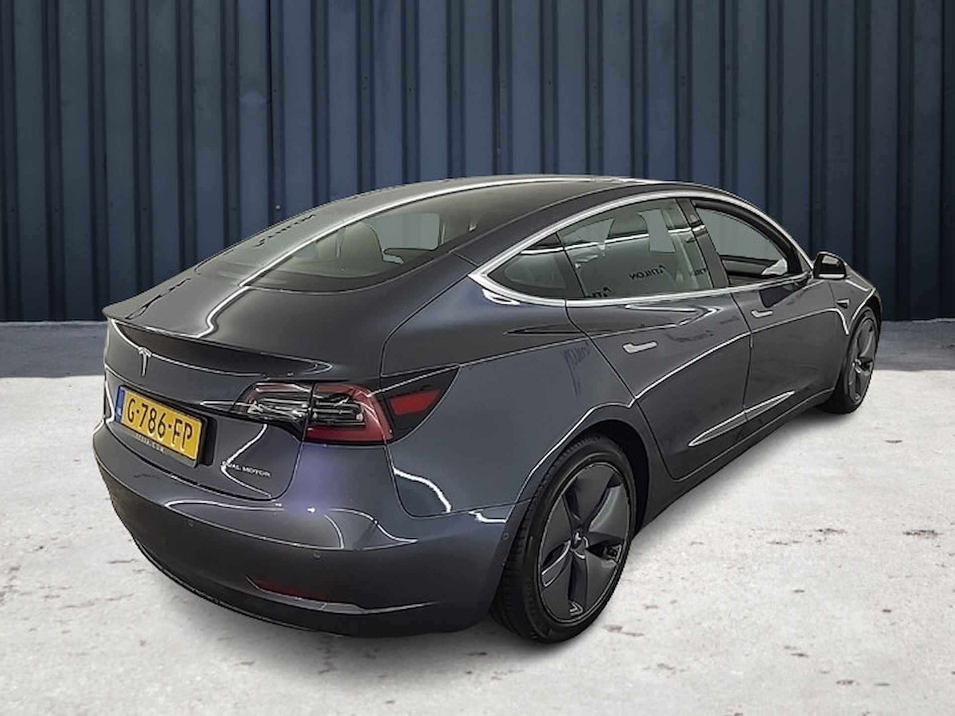 Tesla Model 3 Long Range AWD 75 kWh (461 PK) 1e-Eig, Tesla-Dealer-Onderh, 12-Mnd-BOVAG, NL-Auto, Panoramadak, Leer, Autopilot, Keyless-Entry/Start, Achteruitrijcamera, Parkeersensoren, Bluetooth, Premium-Audio, Stoelverwarming-V+A, DAB, Licht-Zicht-Pakket, Lm-Velgen-18Inch, Privacy-Glas - 4/19