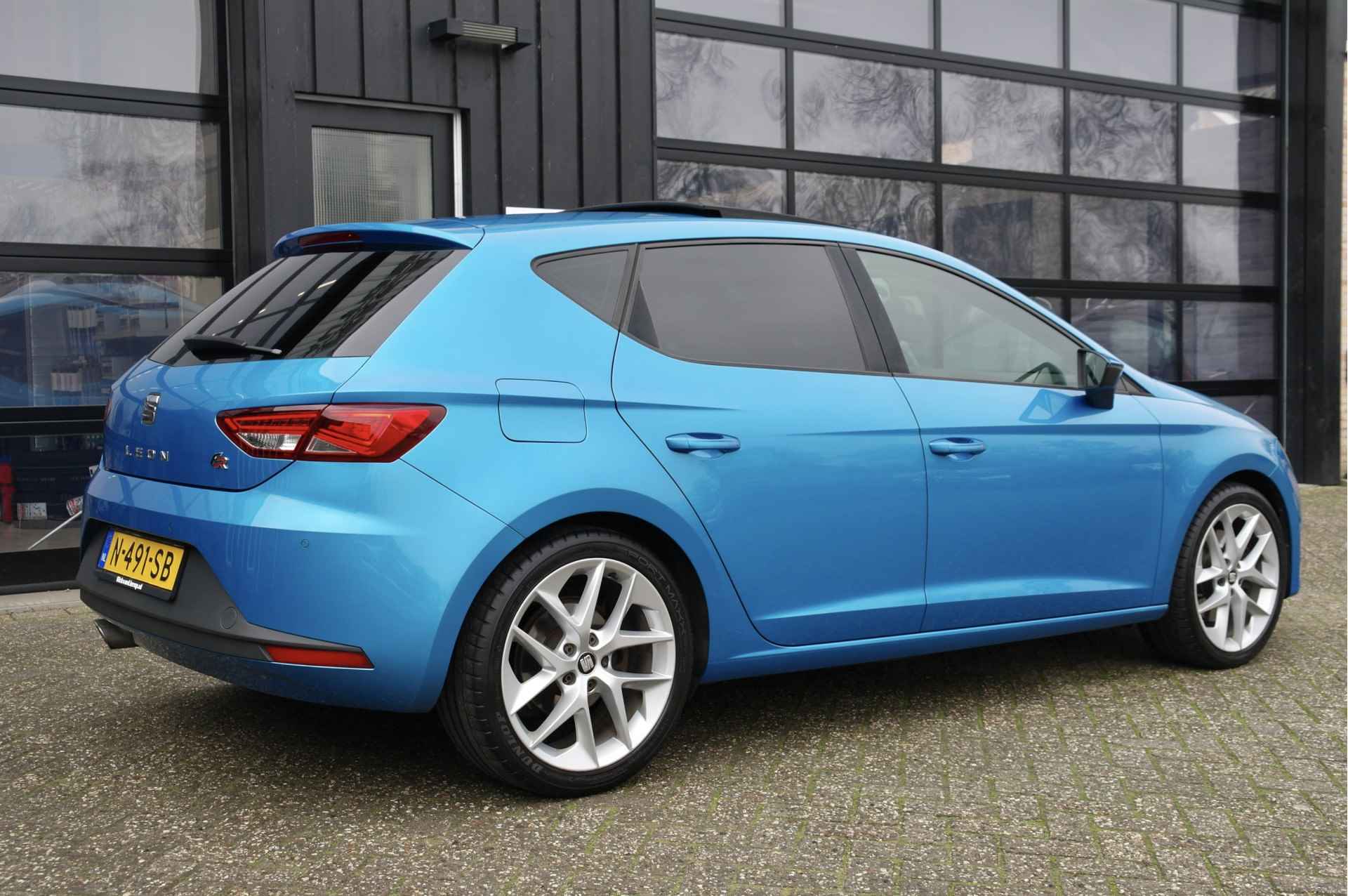 SEAT Leon 1.8 TSI 180 PK FR Business Automaat | Cruise | Pano | Half-Leder | Navi | 18'' - 3/53