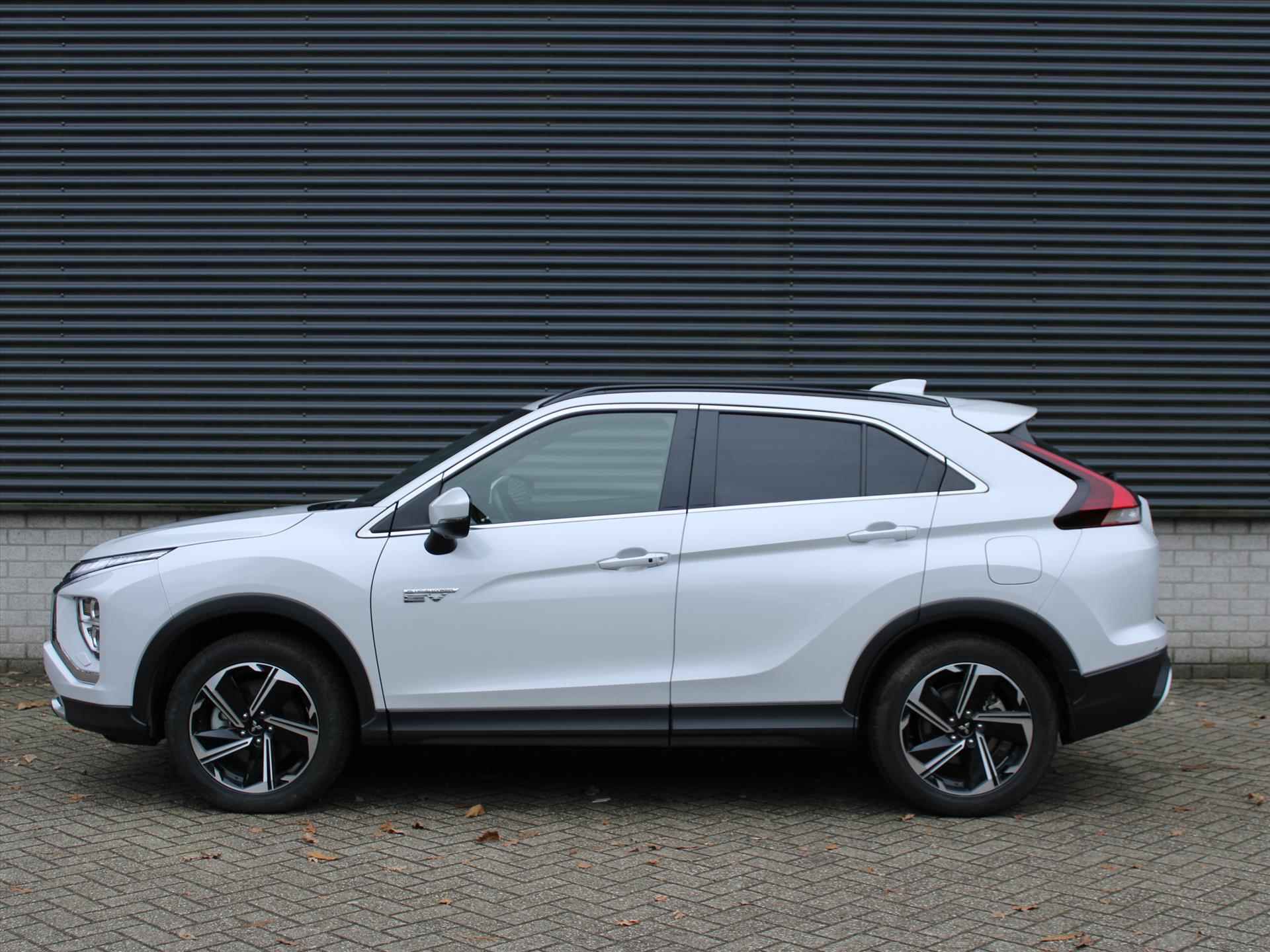 Mitsubishi Eclipse Cross 2.4 PHEV S-AWC 98pk Automaat First Edition | Trekhaak | Head-Up | Navigatie | Stoelverwarming | Cruise Control | Parkeersensoren Voor en Achter - 8/27