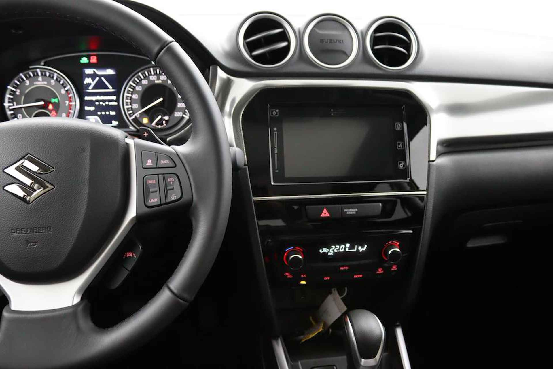 Suzuki Vitara 1.5 Hybrid Style Automaat | Schuif- Kanteldak | Keyless Entry | Parkeersensoren Rondom | Navigatie | 6 Jaar Garantie | - 23/49