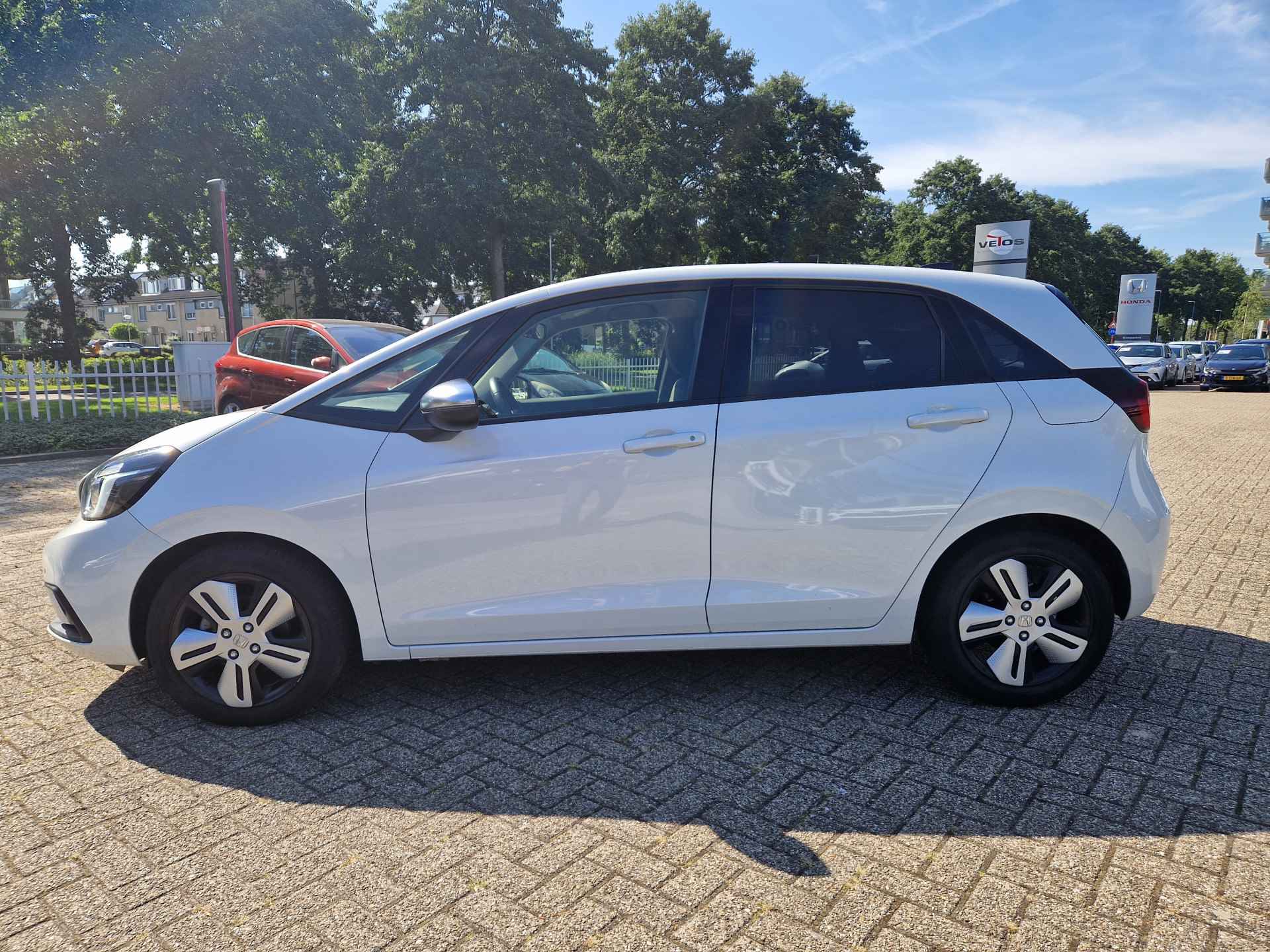 Honda Jazz 1.5 e:HEV Executive Navigatie, Parkeersensoren V+A, Apple/Android , All-in Rijklaarprijs - 2/20