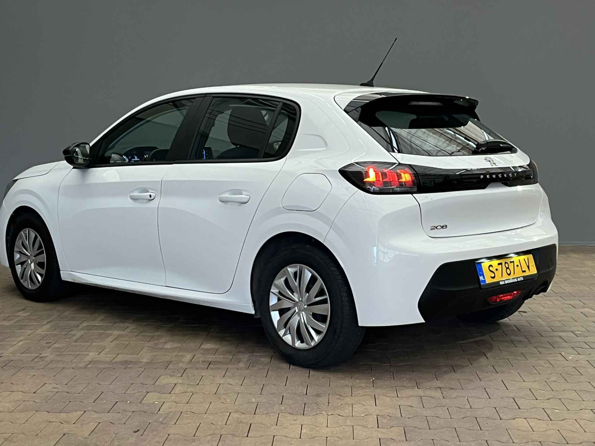 Peugeot 208 1.2 75PK Active | Airco | Carplay | Cruise | Rijstrooksensor | Bluetooth | Touchscreen | 2023! - 14/27