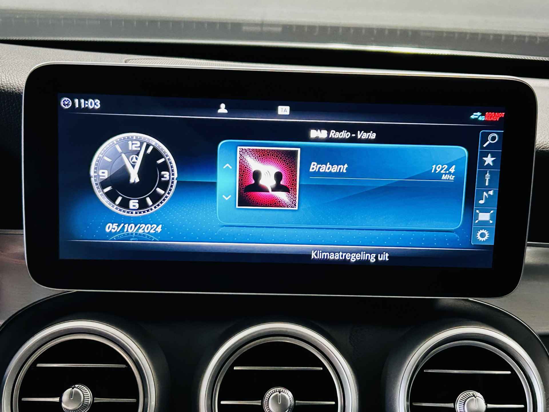 Mercedes-Benz C-Klasse 180 AMG // Panoramadak // Multibeam LED // Sfeerverlichting // Carplay // Digitaal Dashboard // Camera - 33/50