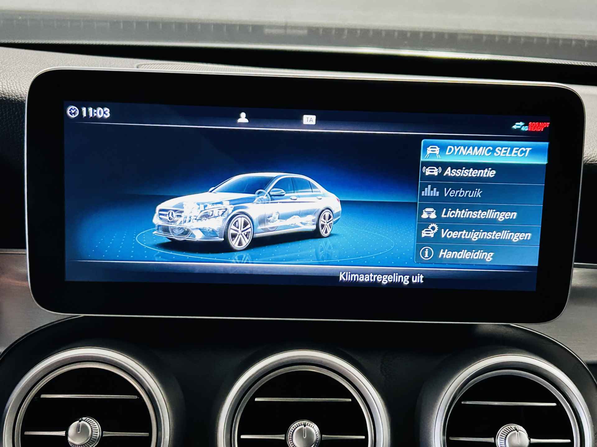 Mercedes-Benz C-Klasse 180 AMG // Panoramadak // Multibeam LED // Sfeerverlichting // Carplay // Digitaal Dashboard // Camera - 37/50