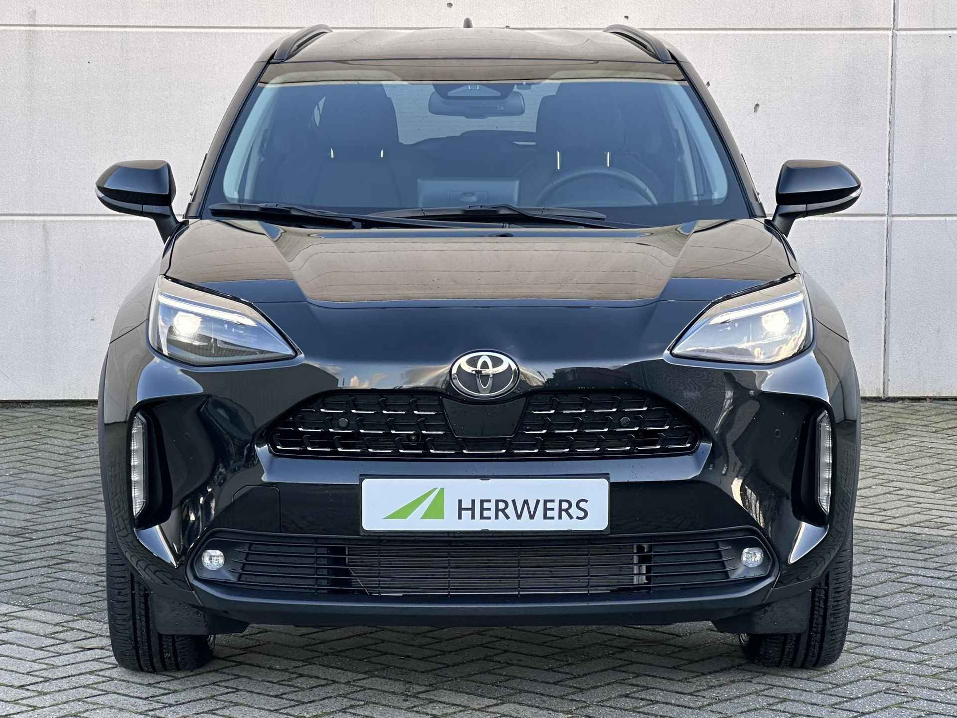 Toyota Yaris Cross Hybrid 130 Executive Automaat / Elektrische Achterklep / Achteruitrijcamera / Cruise Control Adaptief / Voorruit verwarming / Stuurverwarming / Stoelverwarming - 12/35