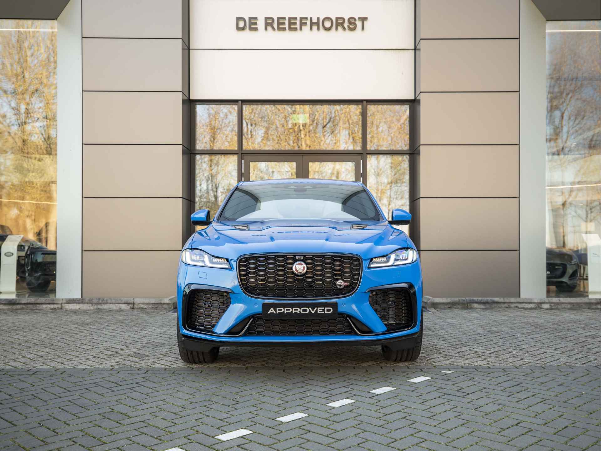 Jaguar F-Pace P550 5.0 AWD V8 SVR Origineel NL | BTW auto |  Fabrieksgarantie tot juni 2027 | 550pk 5.0 V8  | Performance Seats | 22" velgen SVR | - 6/71