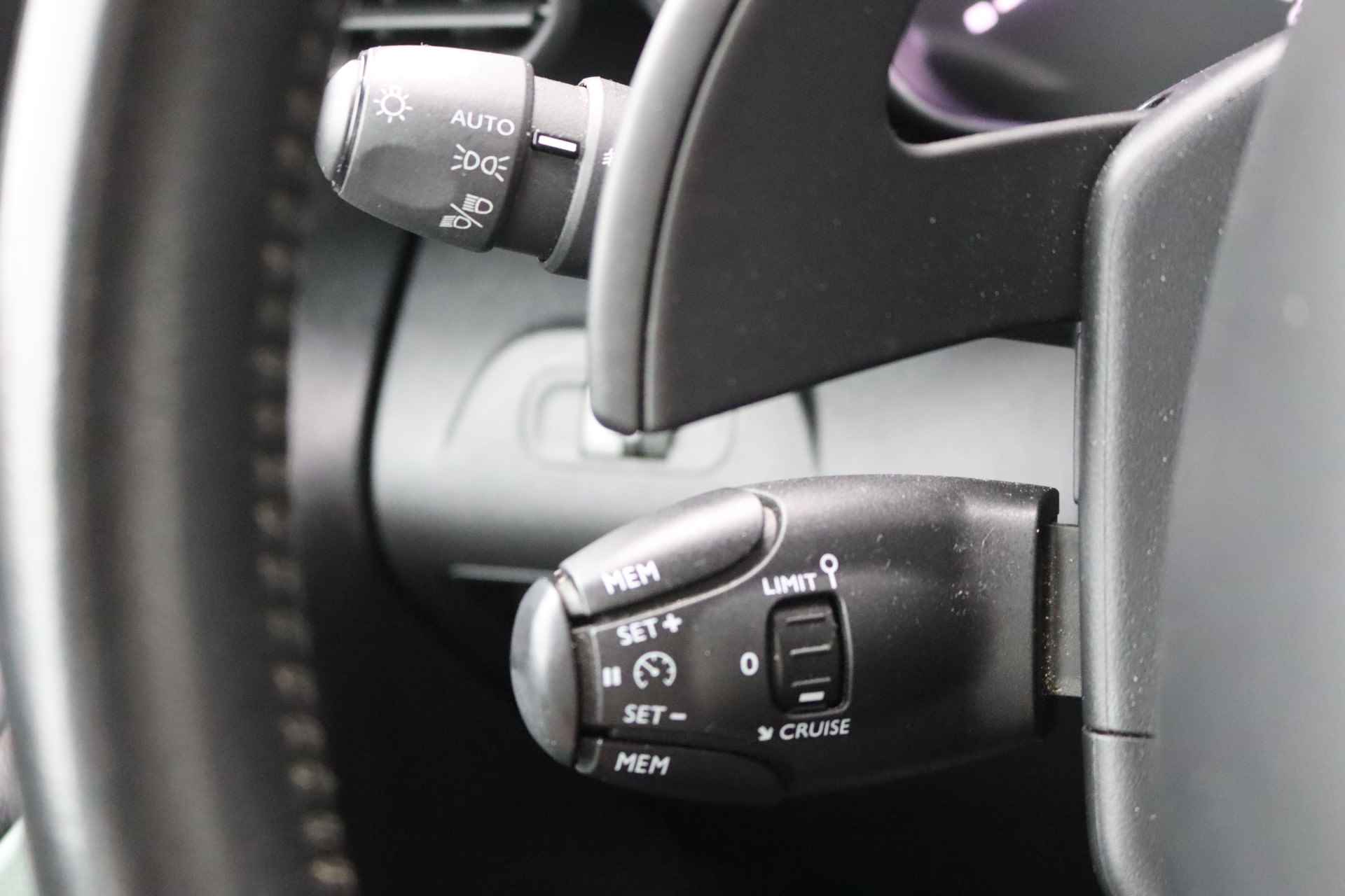 Citroën Berlingo XL 1.2 PureT. 130PK Automaat Feel Carplay-Android/Parkeerhulp/Trekhaak/Cruise-control - 19/27