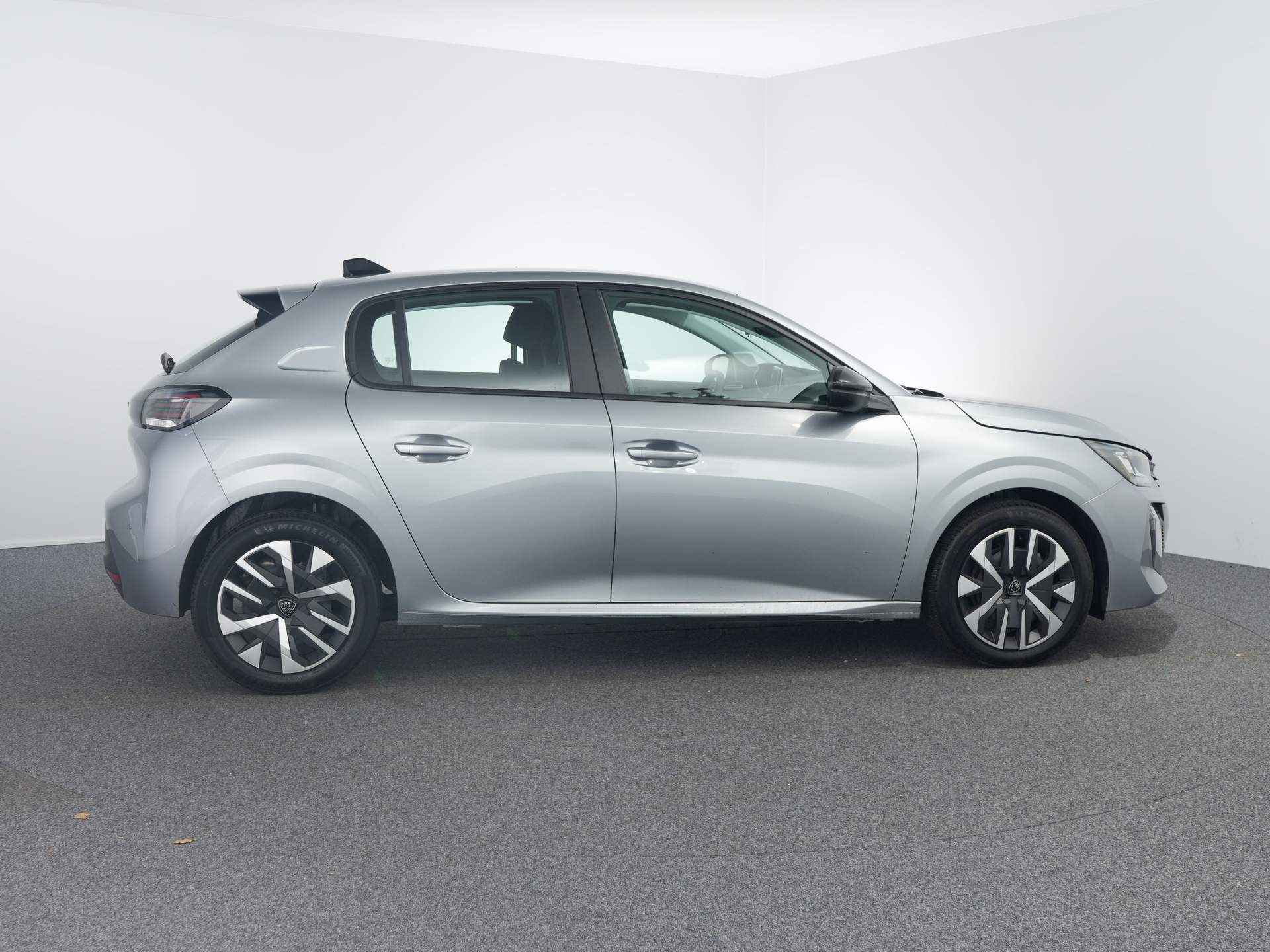 Peugeot 208 1.2 PureTech 100 Active I €4483,- Voorraad Voordeel!! - 14/30