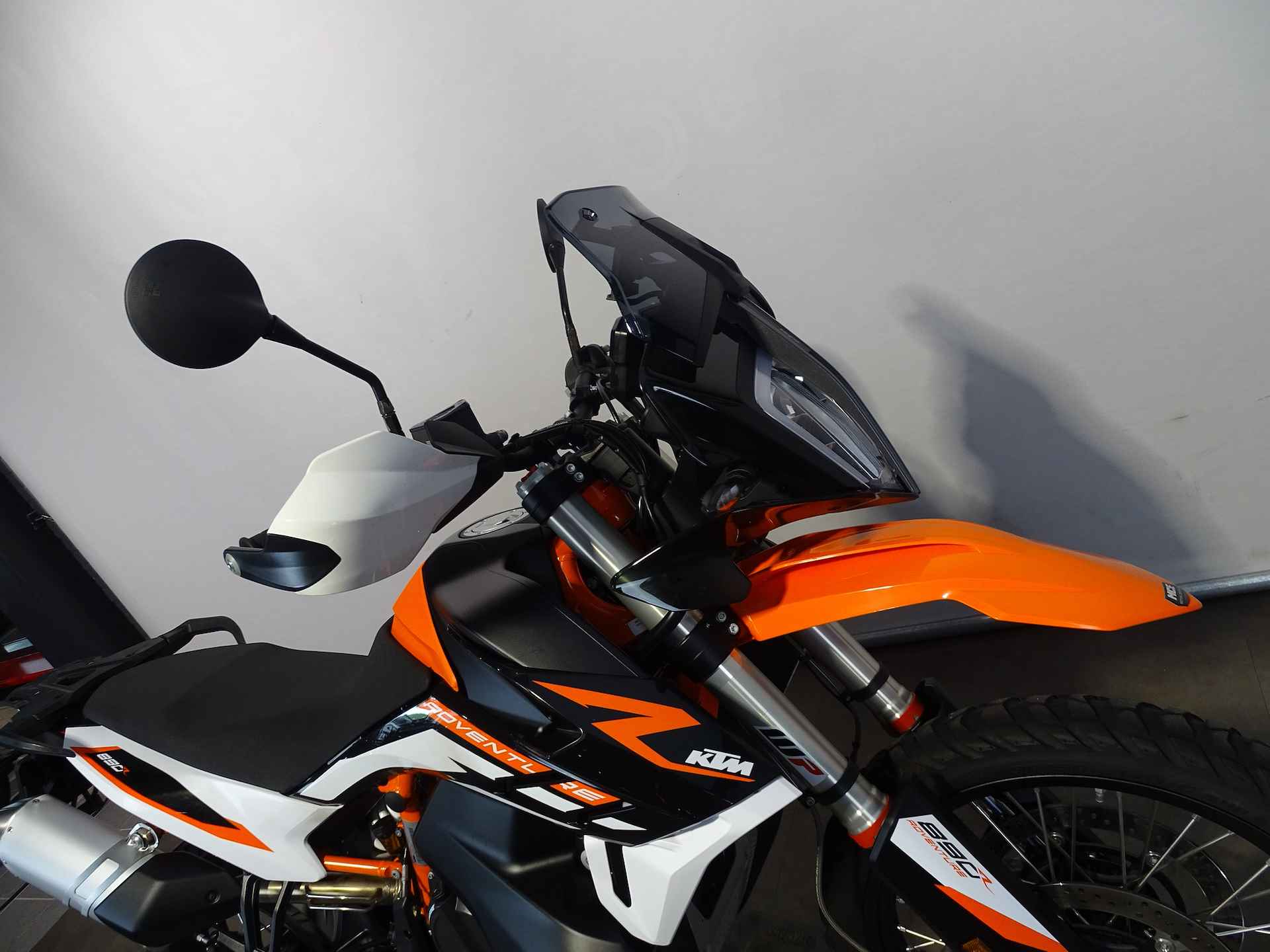 KTM 890 ADVENTURE R - 2/8