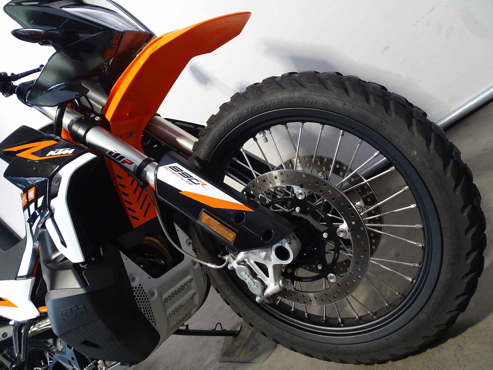 KTM 890 ADVENTURE R - 4/8