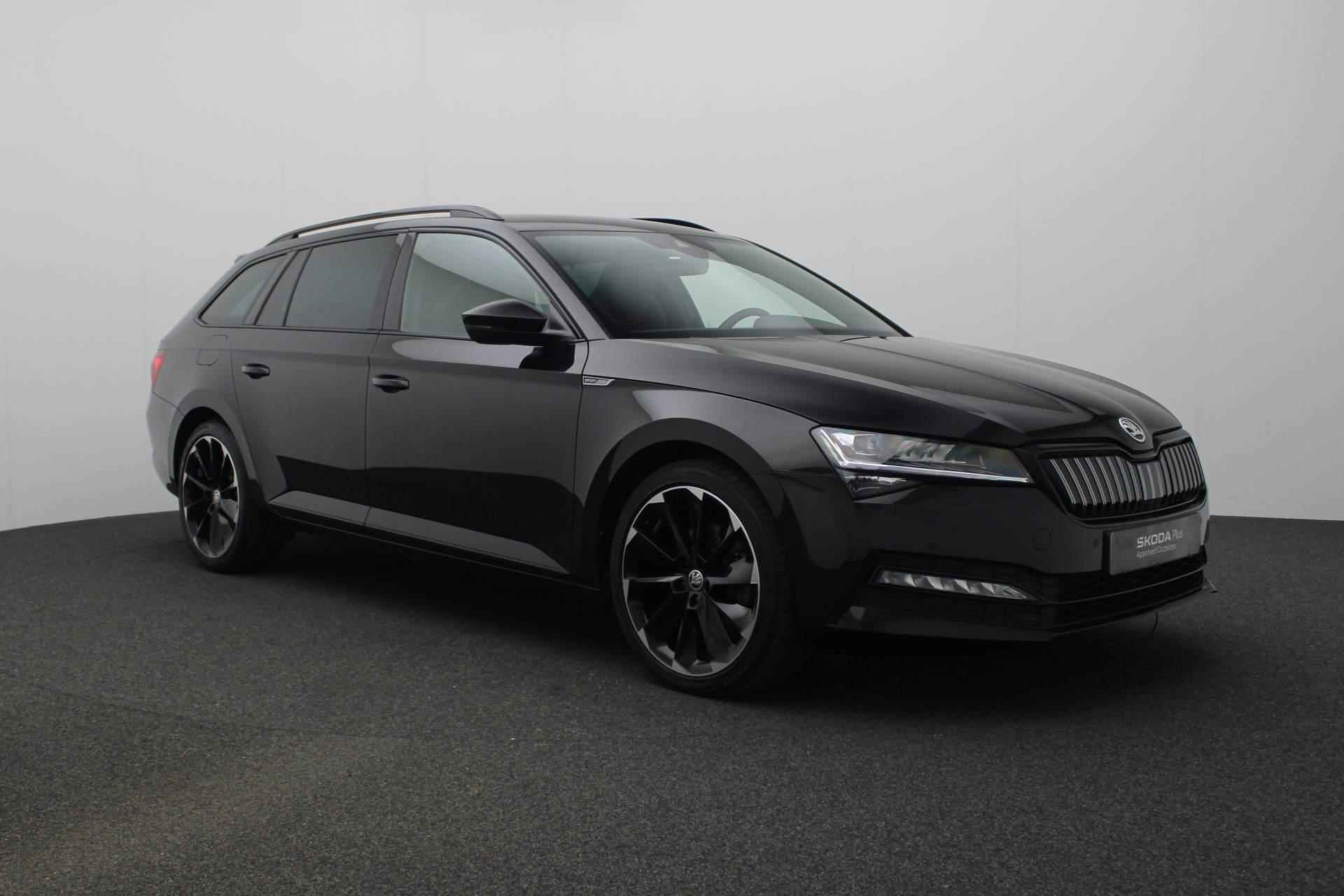 Skoda Superb Combi 1.4 TSI 218PK DSG iV Sportline Business | Matrix LED | Keyless | Adaptief onderstel | 19 inch | Navi | Camera - 34/44