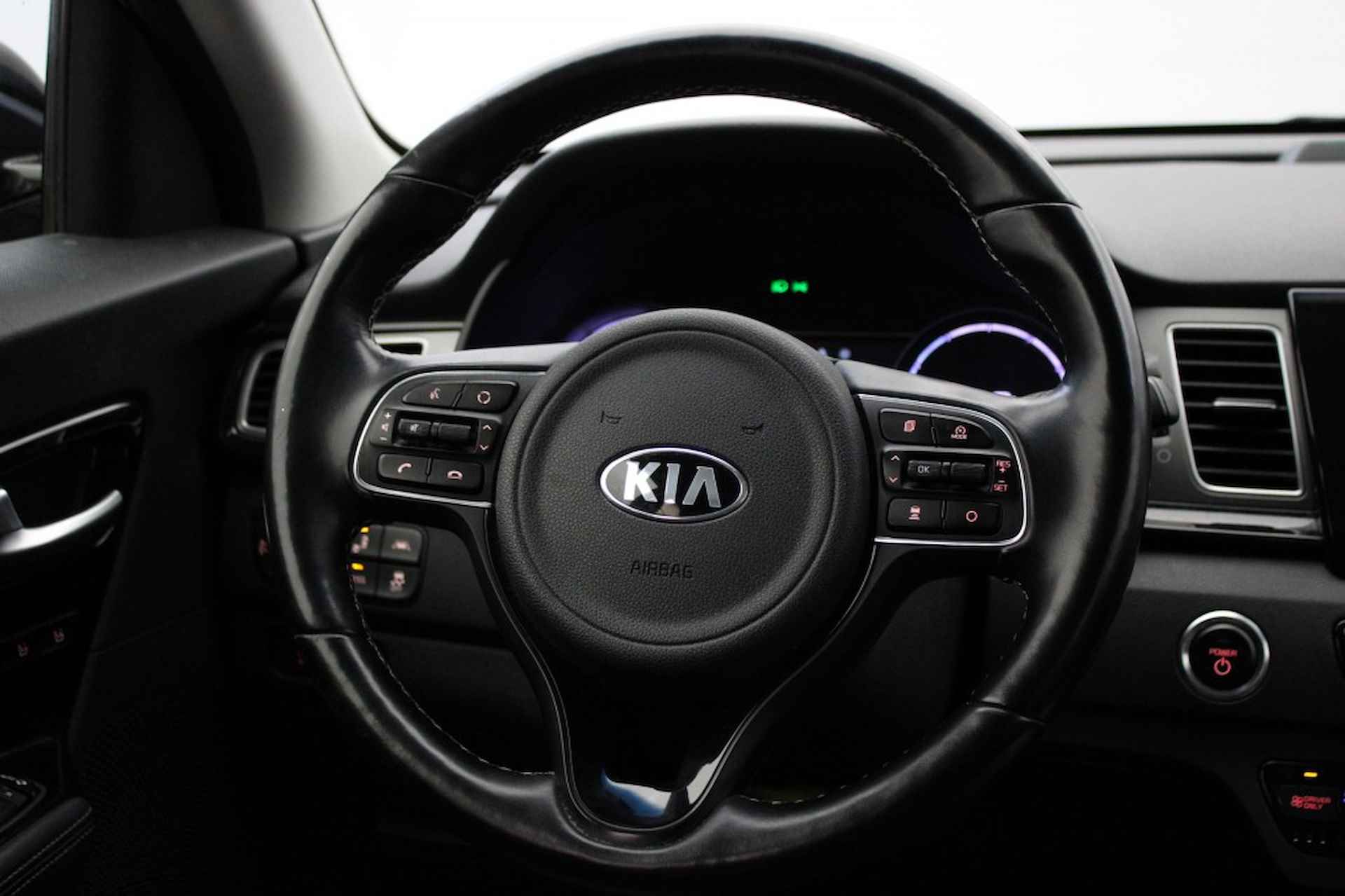 KIA Niro ExecutiveLine 64 kWh - Leer, Carplay, Trekhaak - 12/31