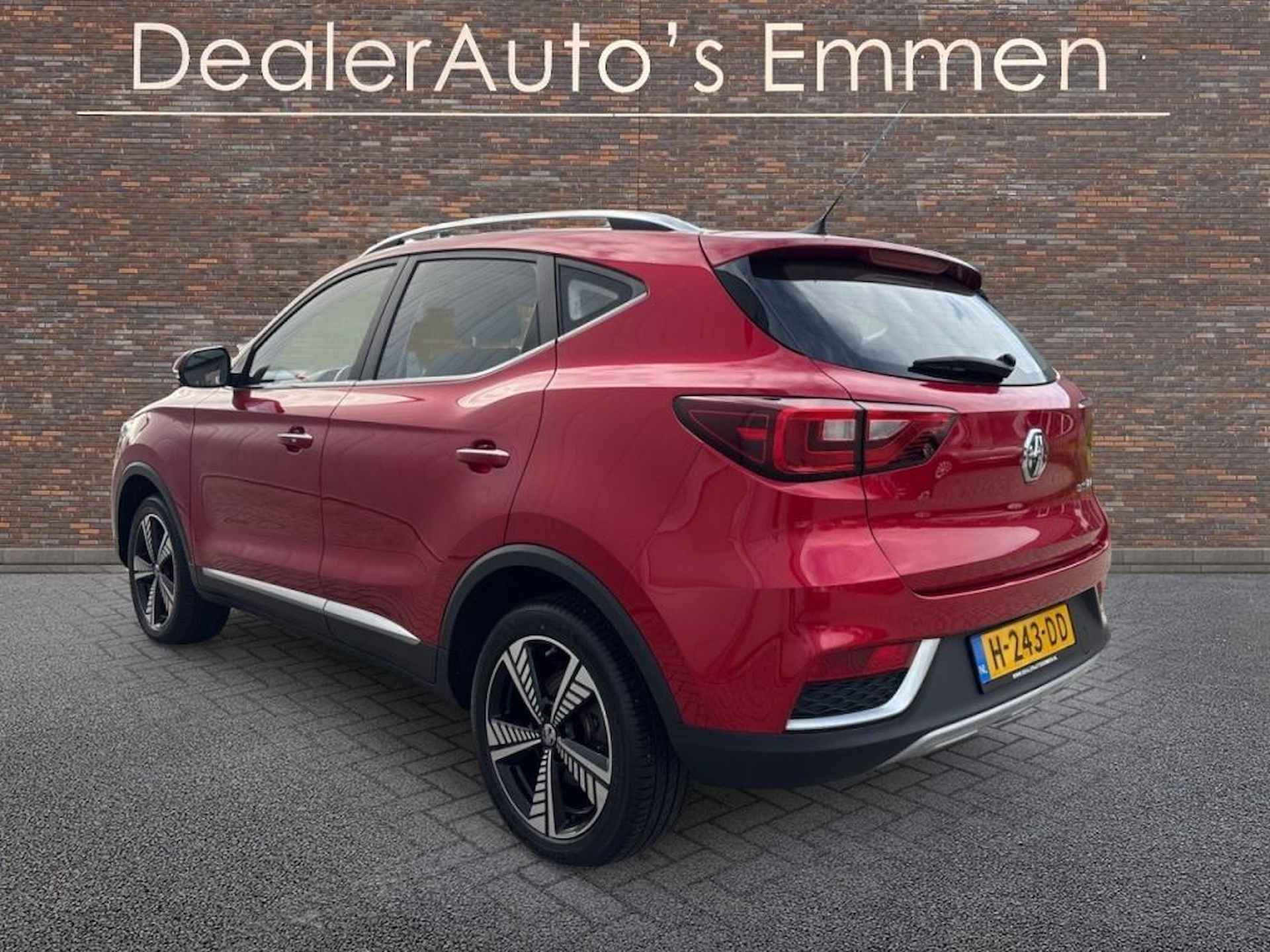 MG ZS EV Luxury 45 kWh LEDER PANODAK LMV NAVIGATIE - 3/39