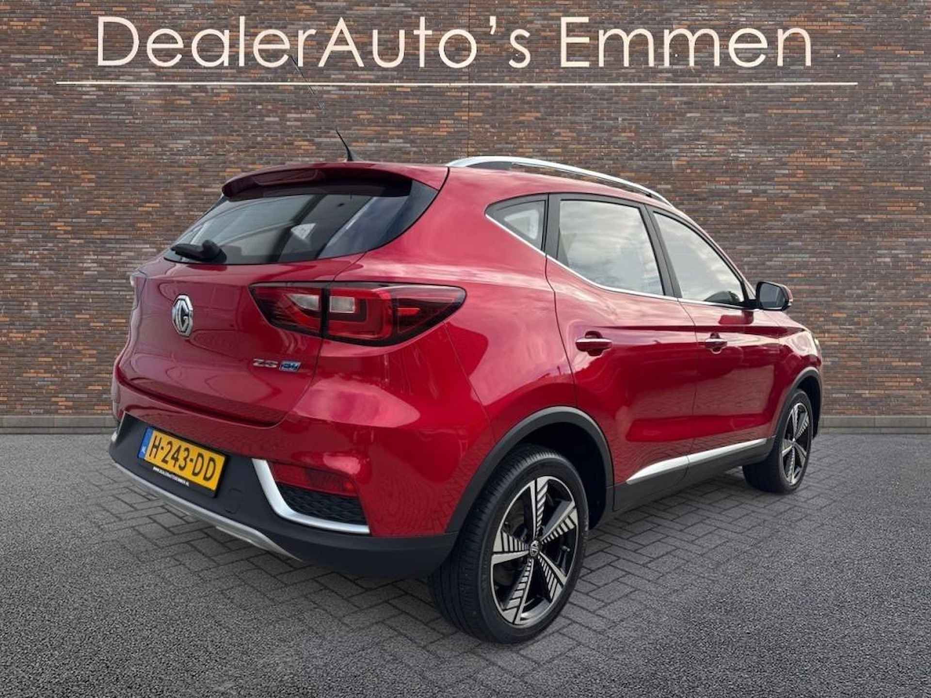 MG ZS EV Luxury 45 kWh LEDER PANODAK LMV NAVIGATIE - 4/39