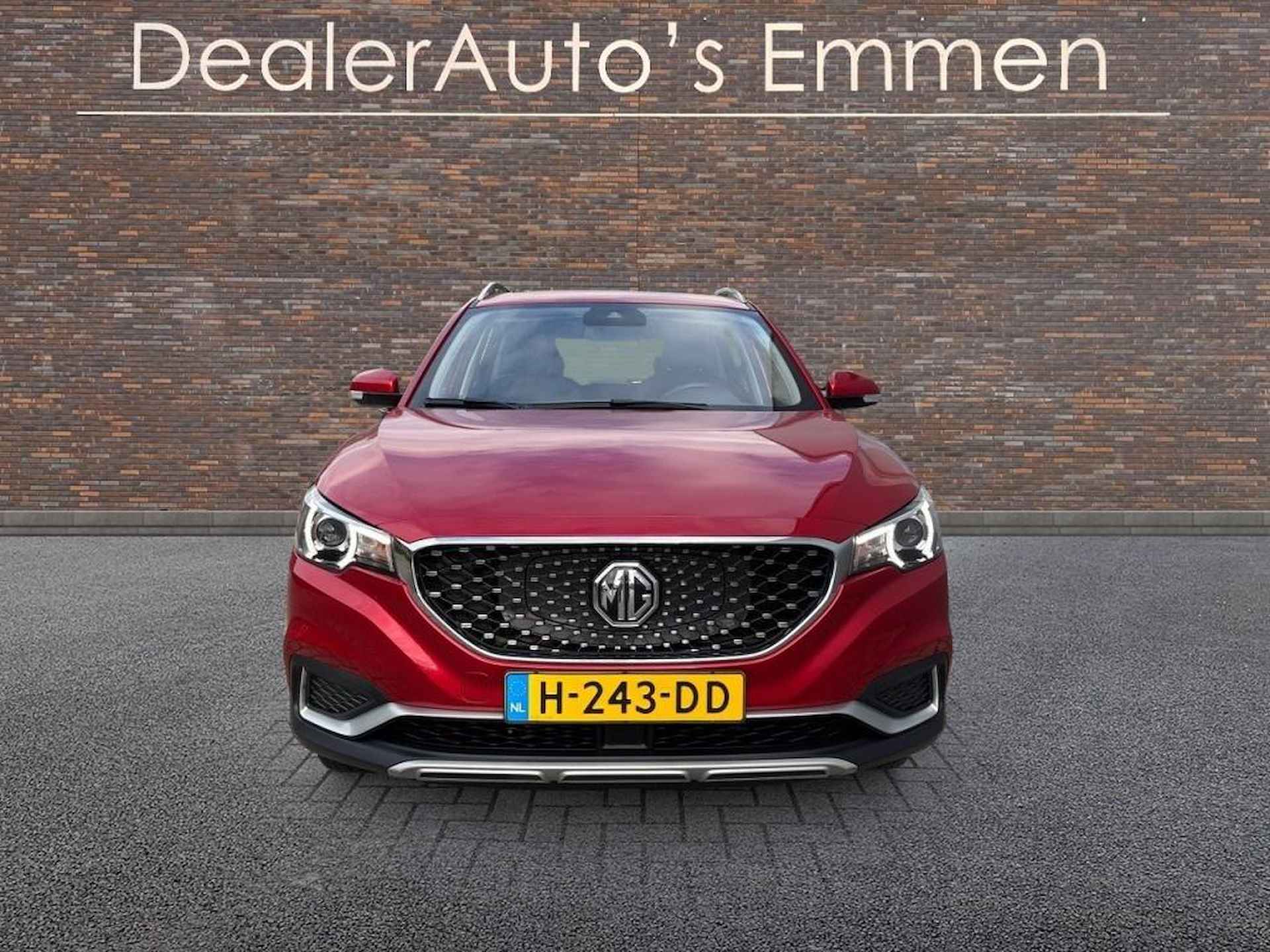 MG ZS EV Luxury 45 kWh LEDER PANODAK LMV NAVIGATIE - 10/39