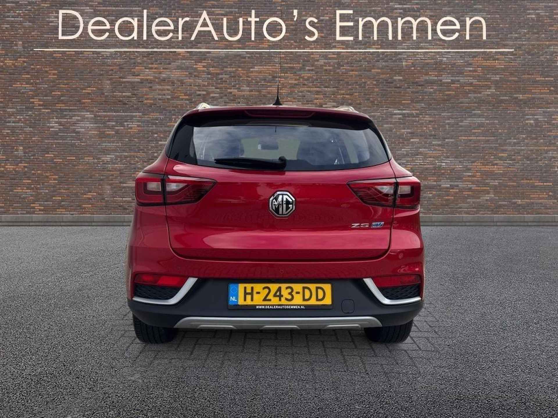 MG ZS EV Luxury 45 kWh LEDER PANODAK LMV NAVIGATIE - 11/39