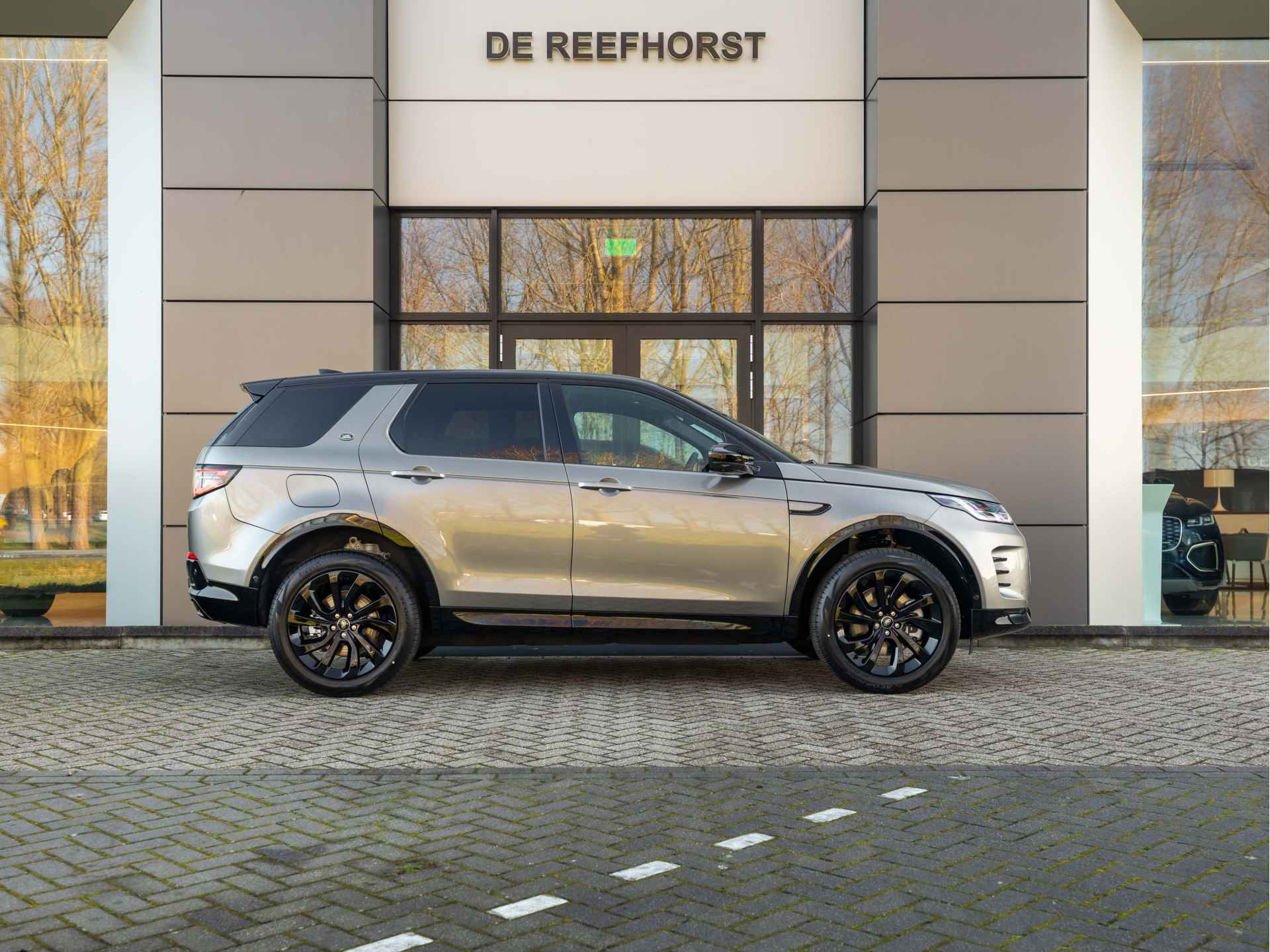 Land Rover Discovery Sport P270e PHEV Dynamic Edition | Light Oyster | 3D Surround Camera | Meridian Surround Audio - 18/59