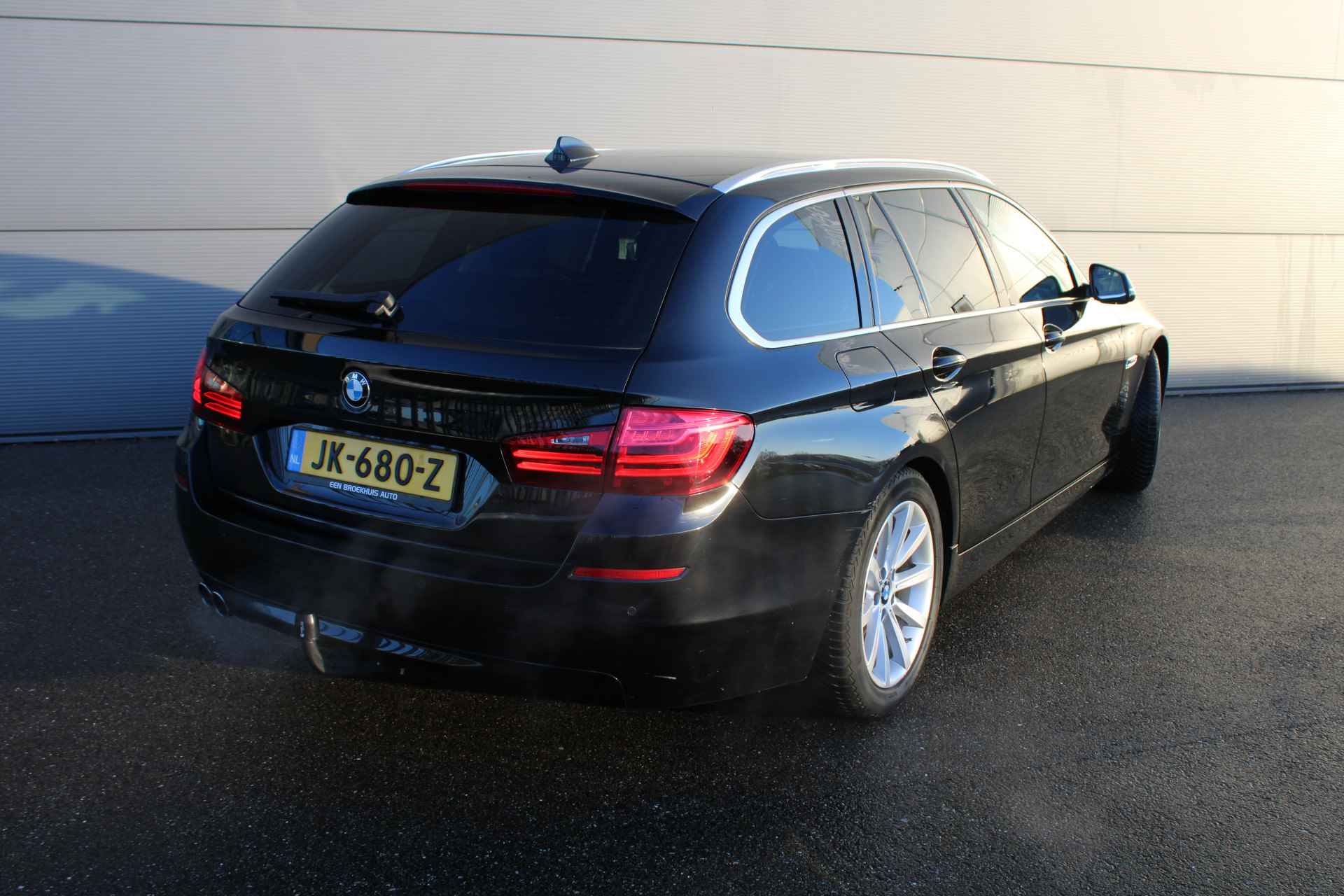 BMW 5 Serie Touring 520i Luxury Edition NAVI | TREKHAAK | PDC voor en achter | LEDER | - 5/30