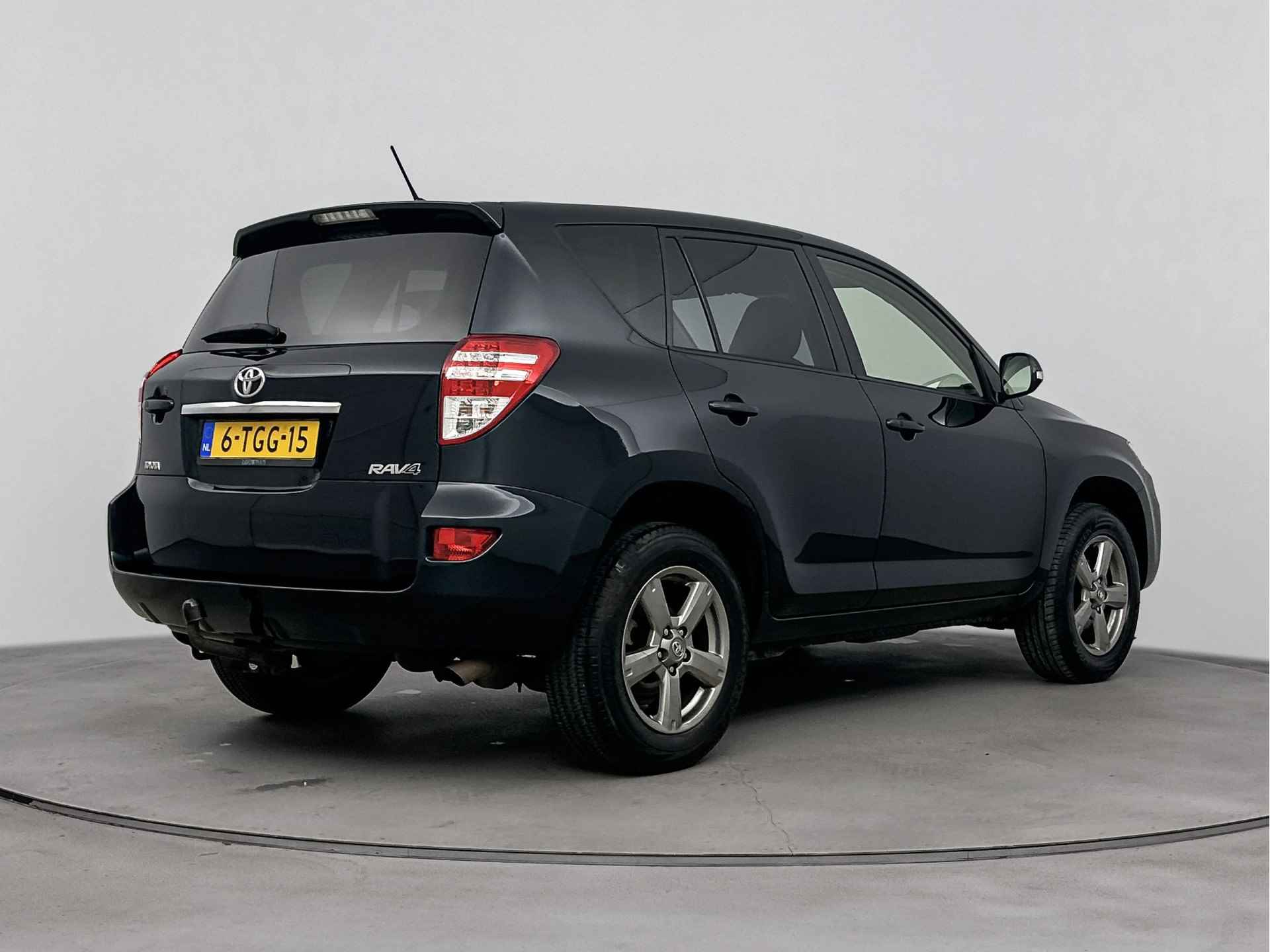 Toyota RAV4 2.0 VVTi X-Style 2WD | Trekhaak | Stoelverwarming | Navigatie | LM velgen | Cruise Control | Airco Aut. | * - 3/41