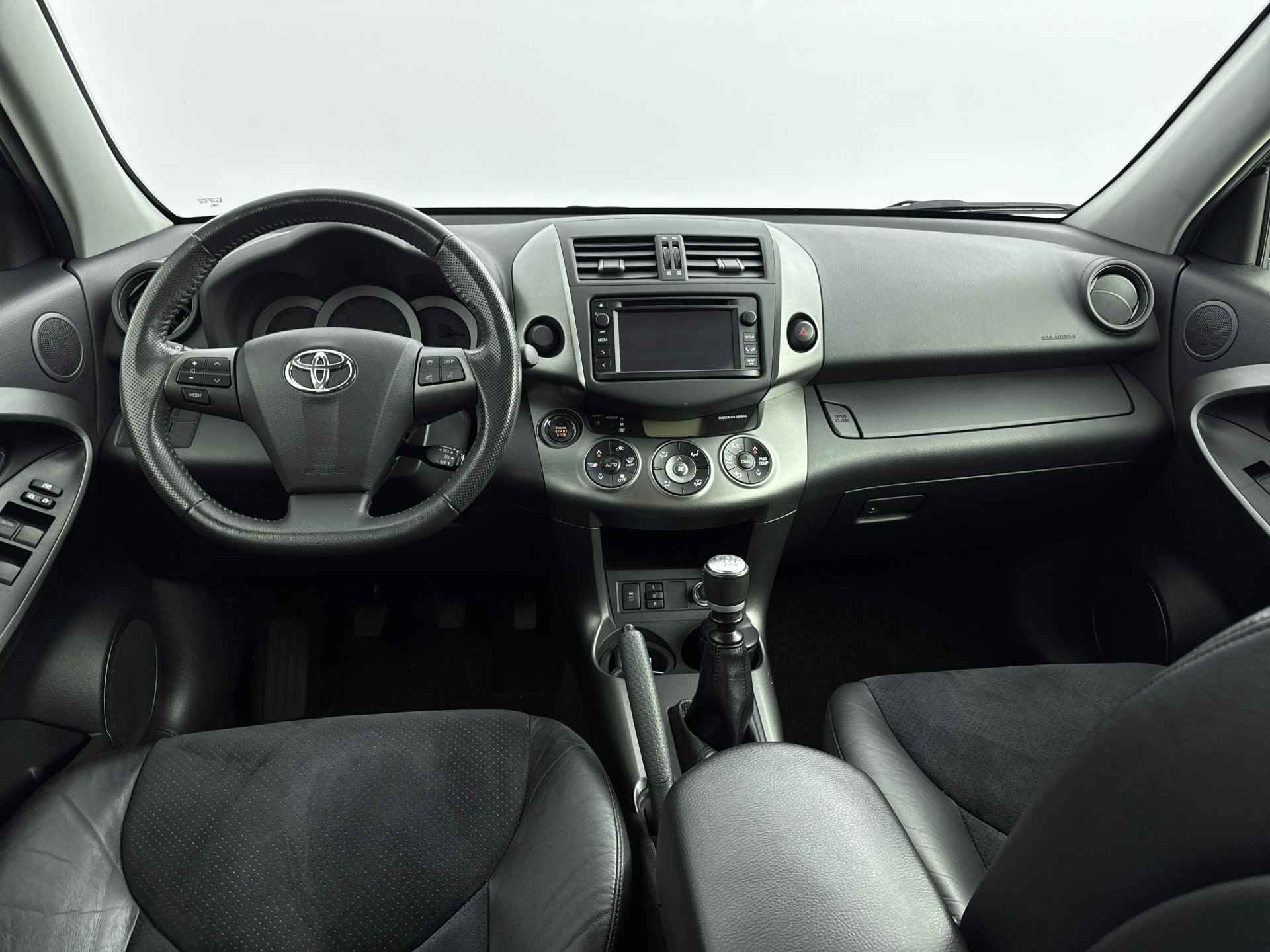 Toyota RAV4 2.0 VVTi X-Style 2WD | Trekhaak | Stoelverwarming | Navigatie | LM velgen | Cruise Control | Airco Aut. | * - 6/41