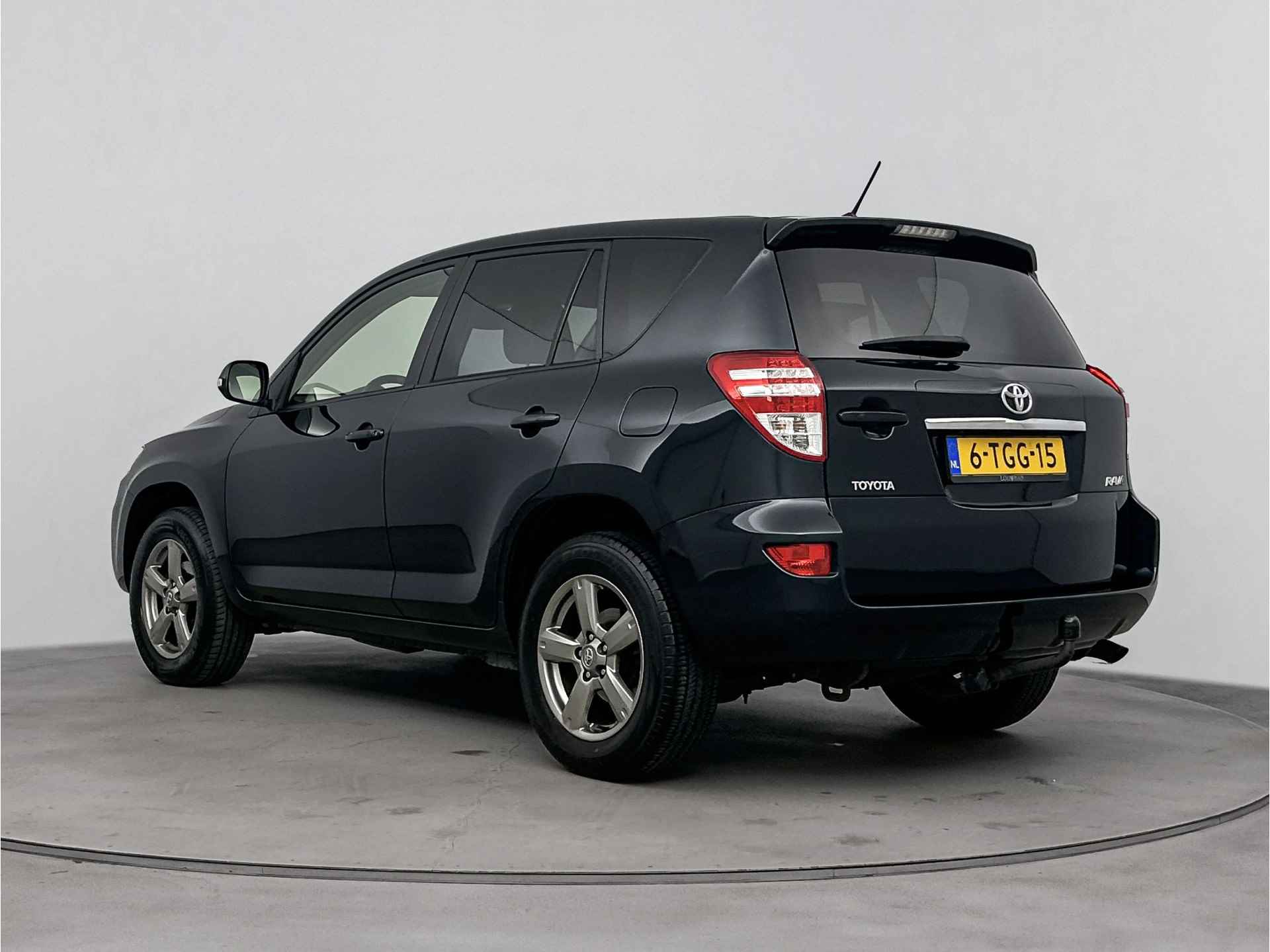 Toyota RAV4 2.0 VVTi X-Style 2WD | Trekhaak | Stoelverwarming | Navigatie | LM velgen | Cruise Control | Airco Aut. | * - 15/41