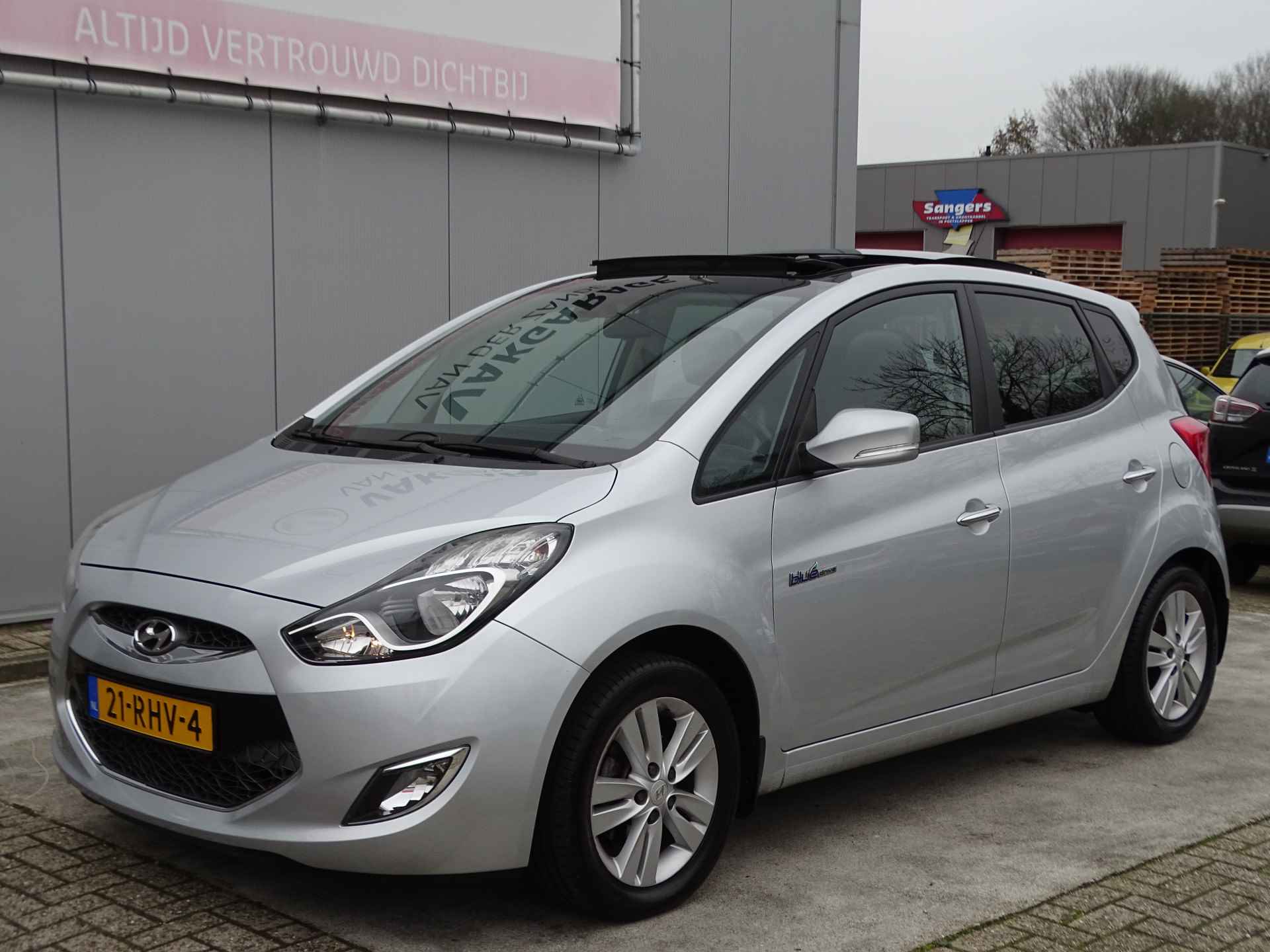 Hyundai ix20 1.6i i-Catcher, Schuif/Kanteldak, Camera, Cruise, Leder, NL/NAP! - 3/59