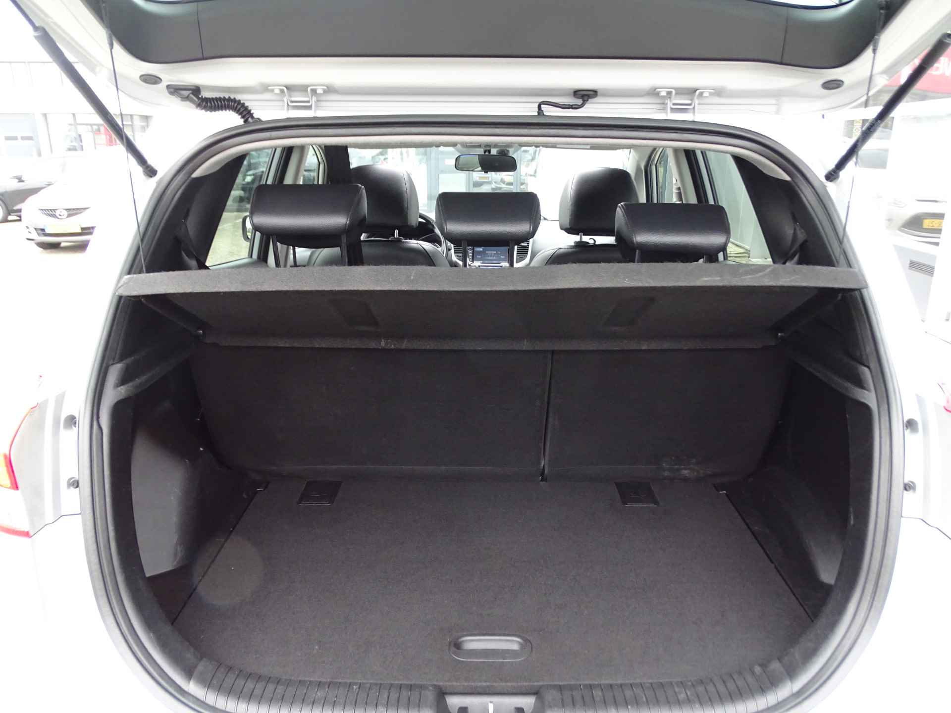 Hyundai ix20 1.6i i-Catcher, Schuif/Kanteldak, Camera, Cruise, Leder, NL/NAP! - 29/59