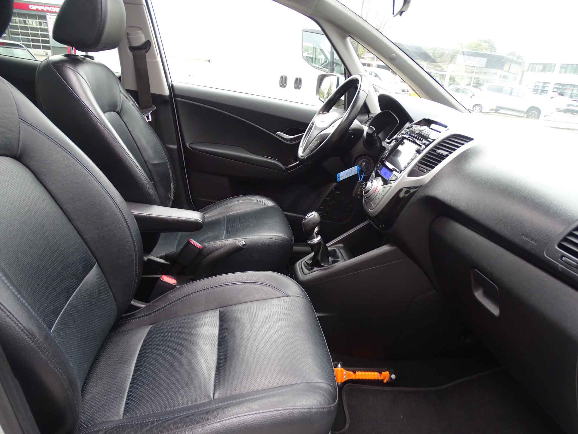 Hyundai ix20 1.6i i-Catcher, Schuif/Kanteldak, Camera, Cruise, Leder, NL/NAP! - 37/59