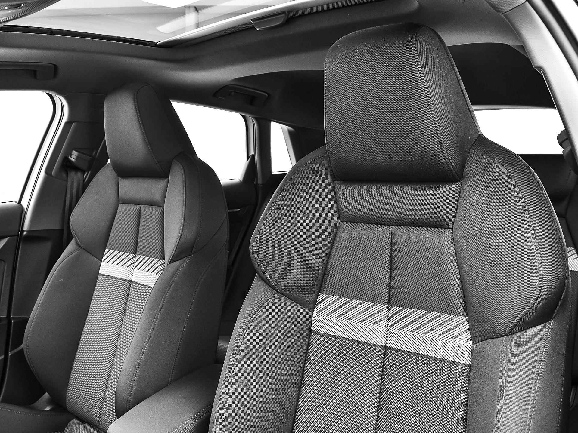 Audi A3 Sportback 30 TFSI Advanced edition | Panorama dak | Sportstoelen | Achteruitrijcamera | LM velgen 18" | - 5/31
