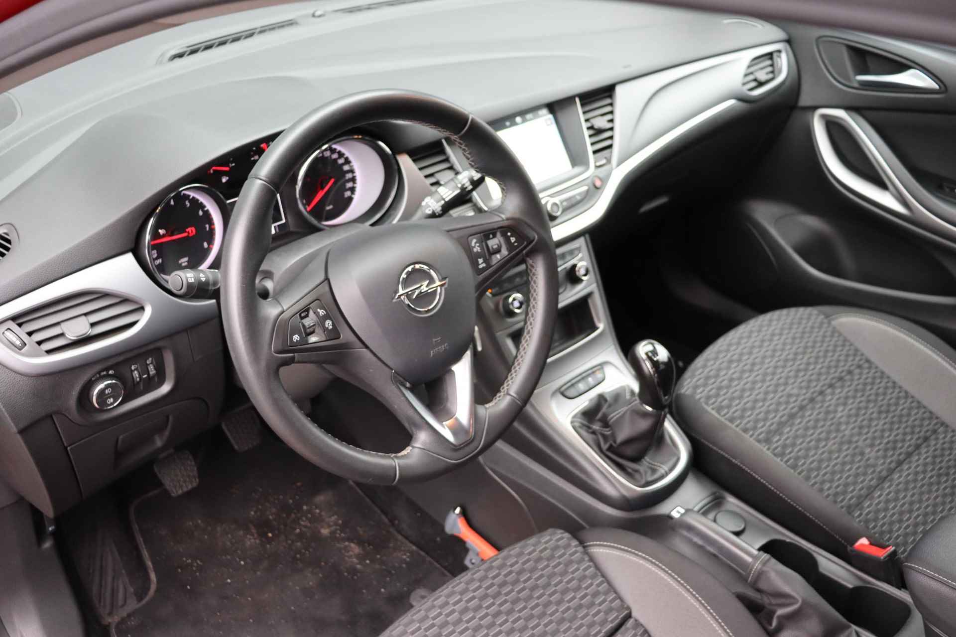 Opel Astra 1.2 Business Edition / Carplay / Navi / 17'' LMV / Climate - 17/40