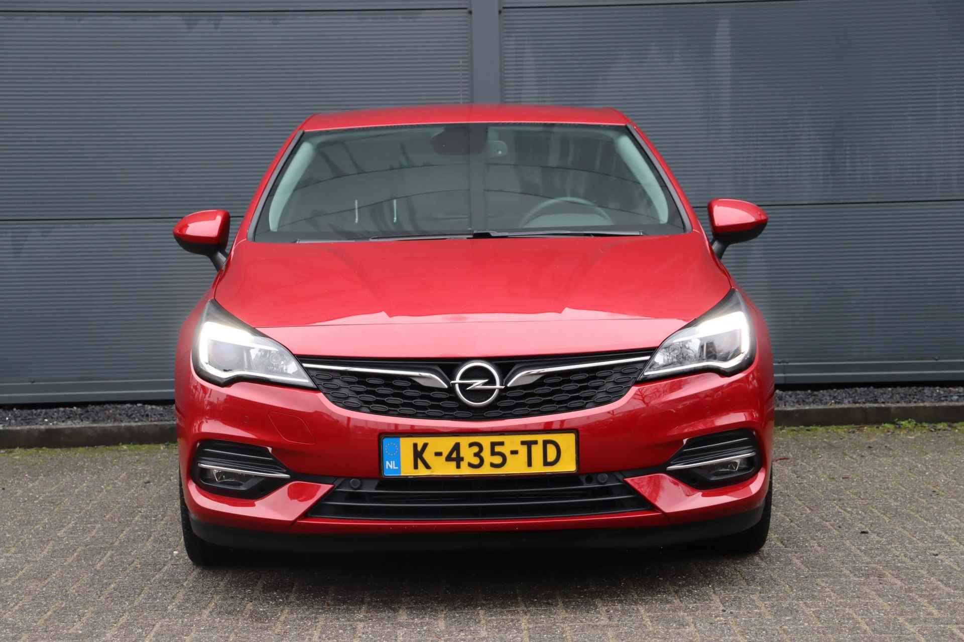 Opel Astra 1.2 Business Edition / Carplay / Navi / 17'' LMV / Climate - 2/40