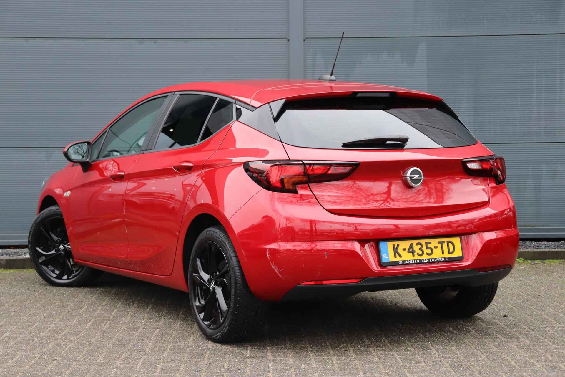 Opel Astra 1.2 Business Edition / Carplay / Navi / 17'' LMV / Climate - 4/40