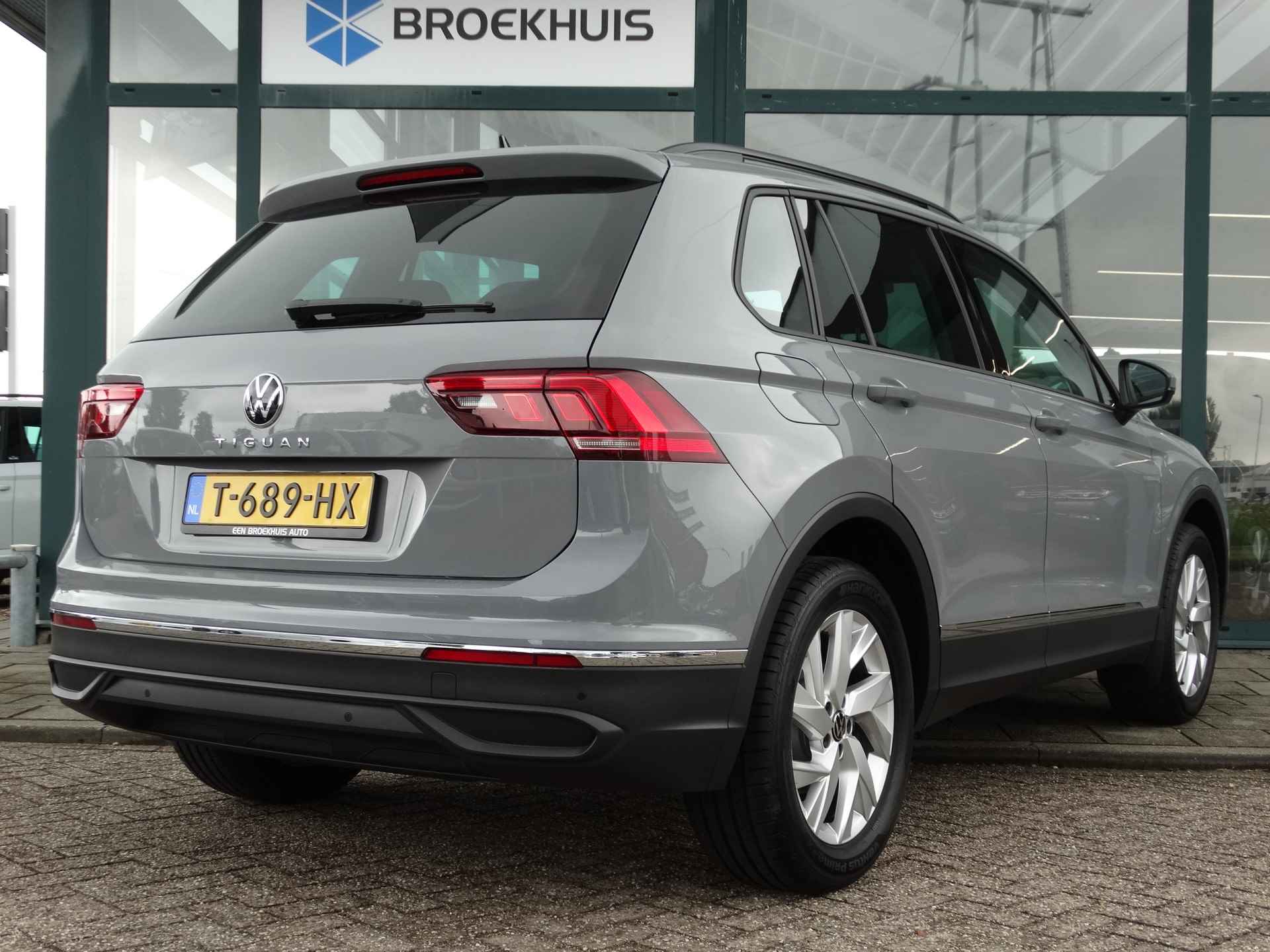 Volkswagen Tiguan 1.5 TSI 7-DSG 150 PK Life | Trekhaak | Achteruitrijcamera | Stoelverwarming | - 4/49