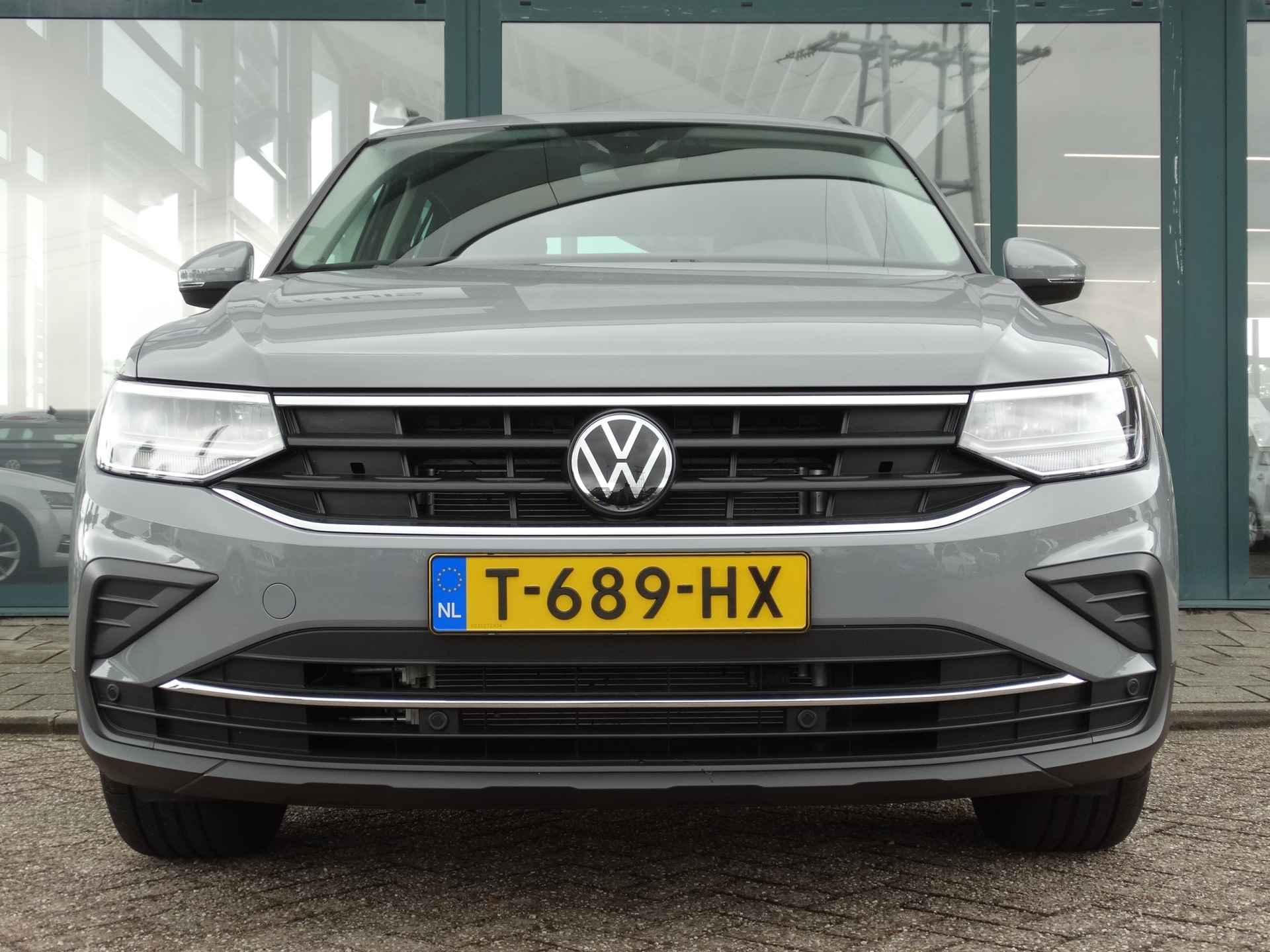 Volkswagen Tiguan 1.5 TSI 7-DSG 150 PK Life | Trekhaak | Achteruitrijcamera | Stoelverwarming | - 9/49