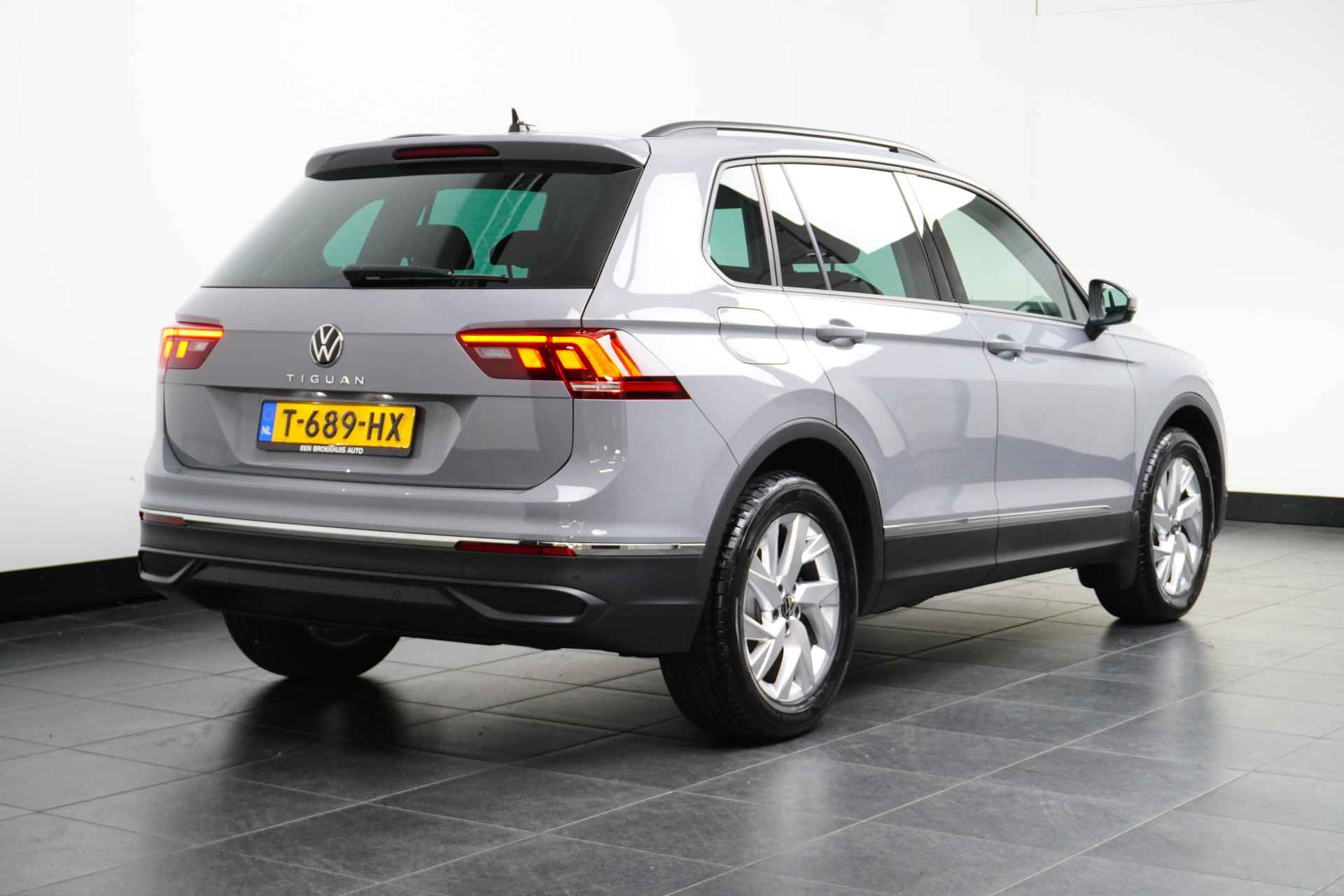 Volkswagen Tiguan 1.5 TSI 7-DSG 150 PK Life | Trekhaak | Achteruitrijcamera | Stoelverwarming | - 29/49